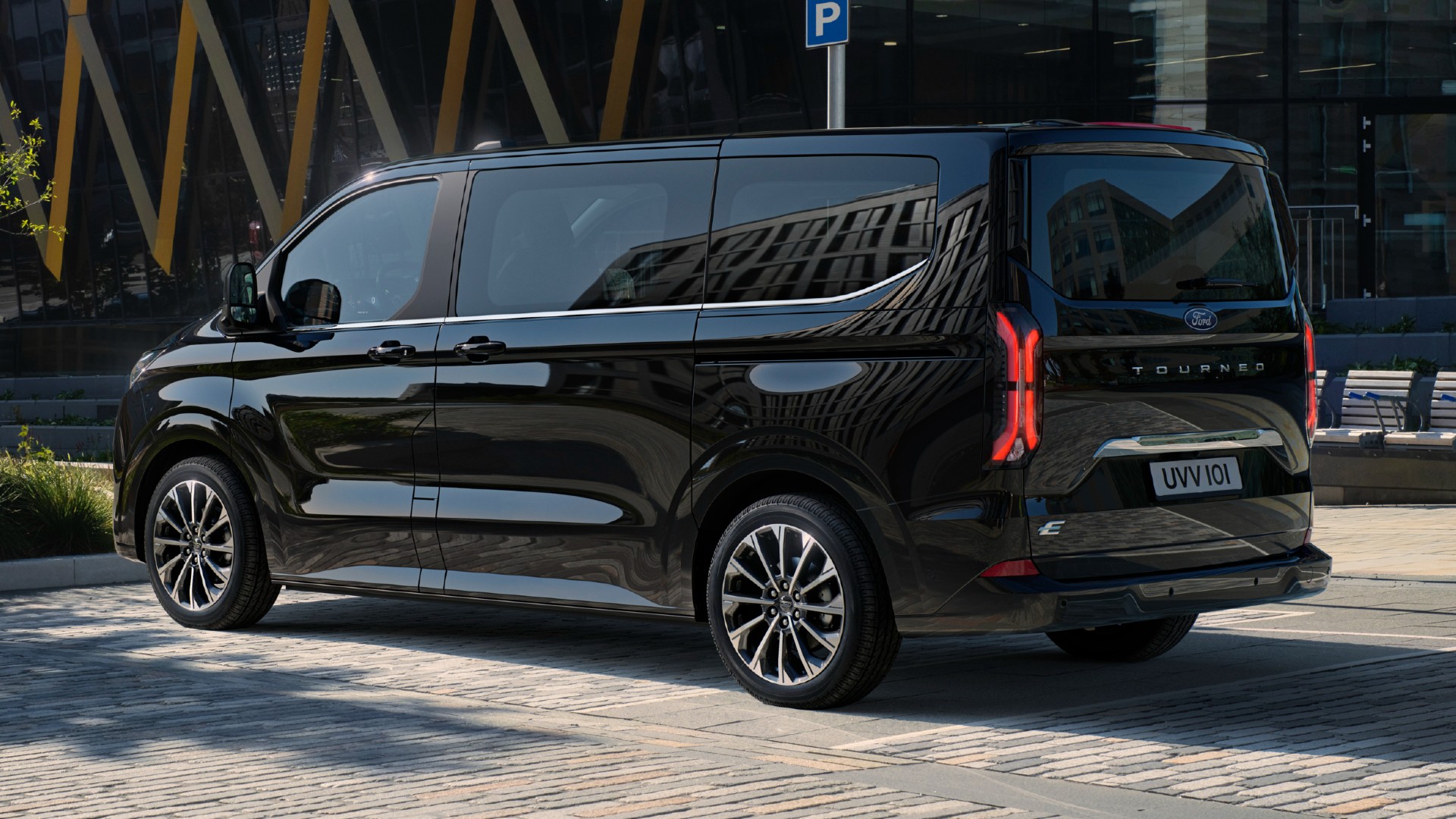 Ford Tourneo Custom Debuts With Diesel, PHEV, And Full Electric Options
