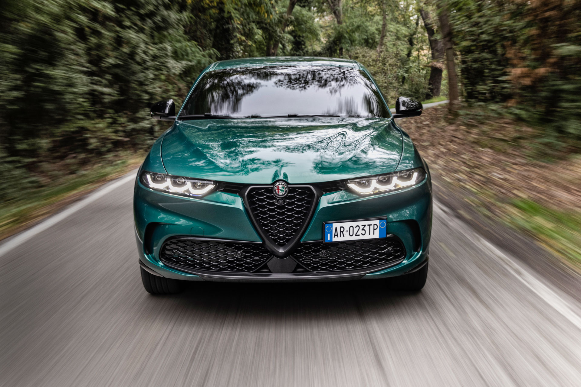 Alfa Romeo’s First PHEV Is The 276-HP Tonale Q4 AWD With 50-Mile Electric Range
