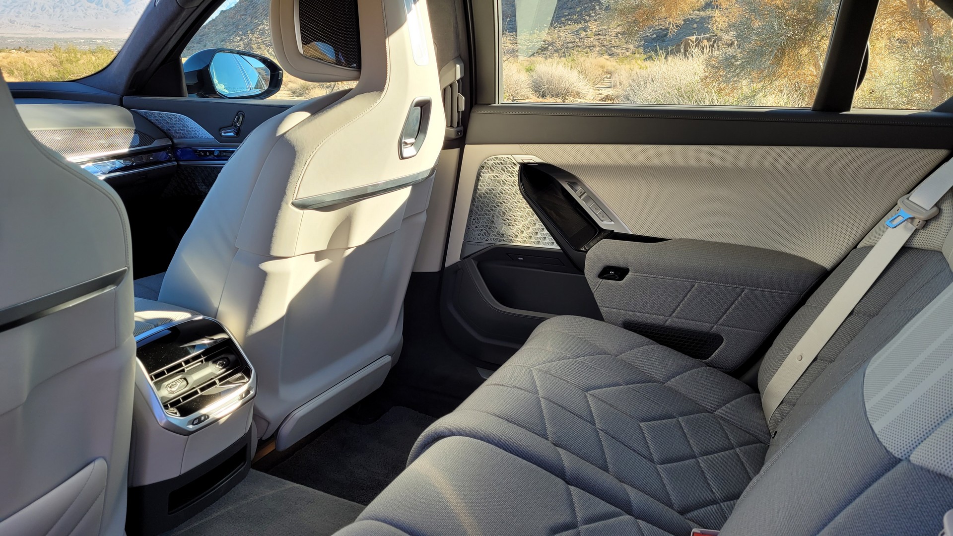 Driven: The 2023 BMW i7 And 7-Series Are Near-Perfect Flagship Sedans