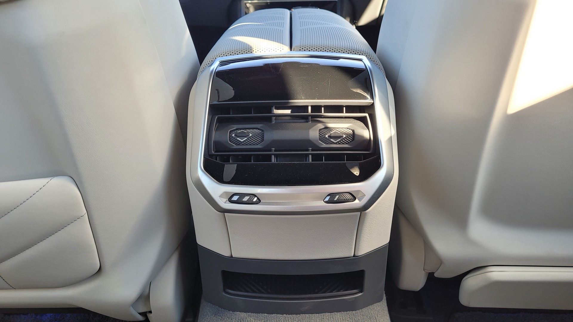 Driven: The 2023 BMW i7 And 7-Series Are Near-Perfect Flagship Sedans