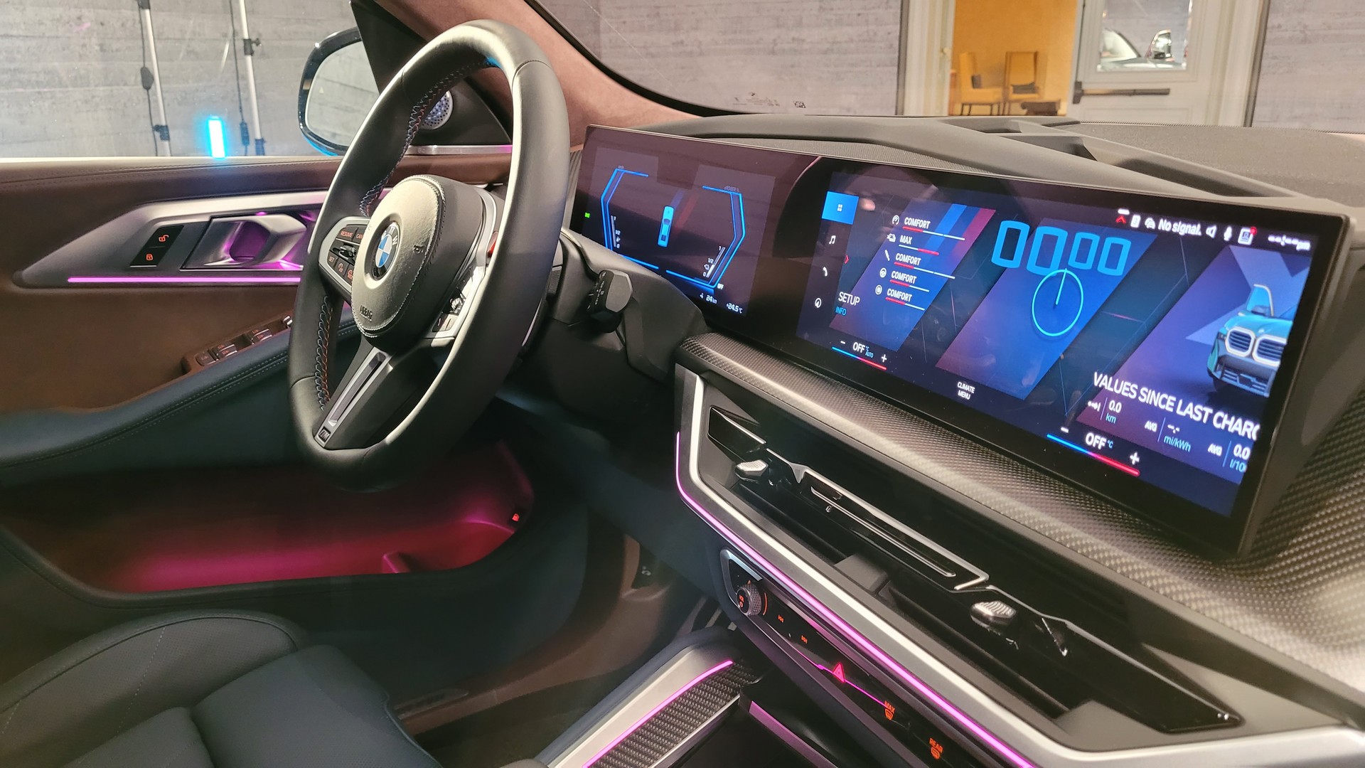 We Get Up Close To The 2023 BMW XM Plug-In Hybrid SUV