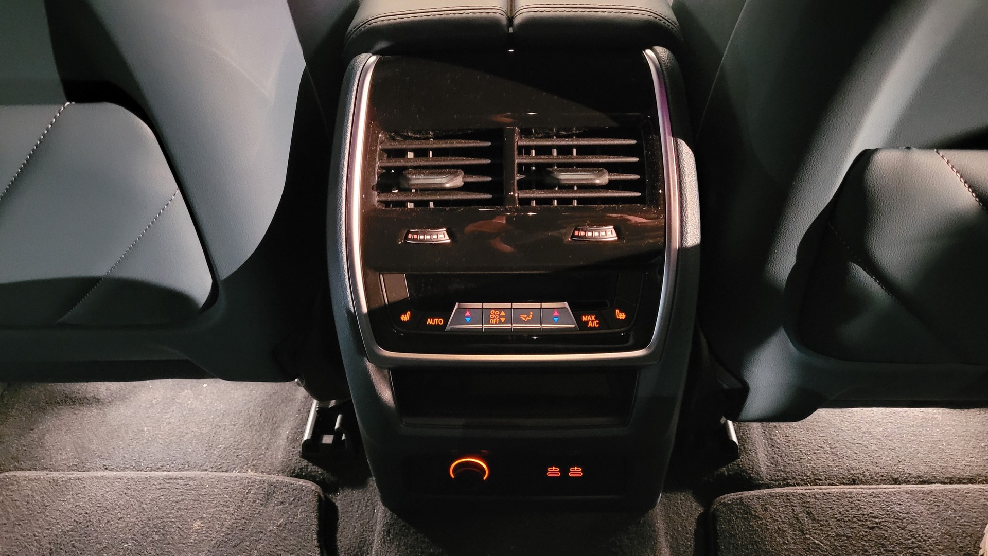 We Get Up Close To The 2023 BMW XM Plug-In Hybrid SUV