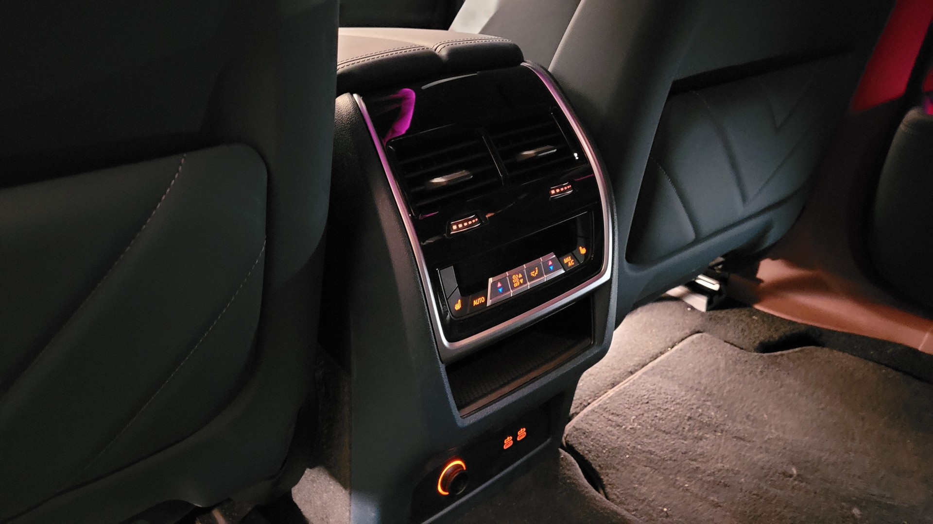 We Get Up Close To The 2023 BMW XM Plug-In Hybrid SUV