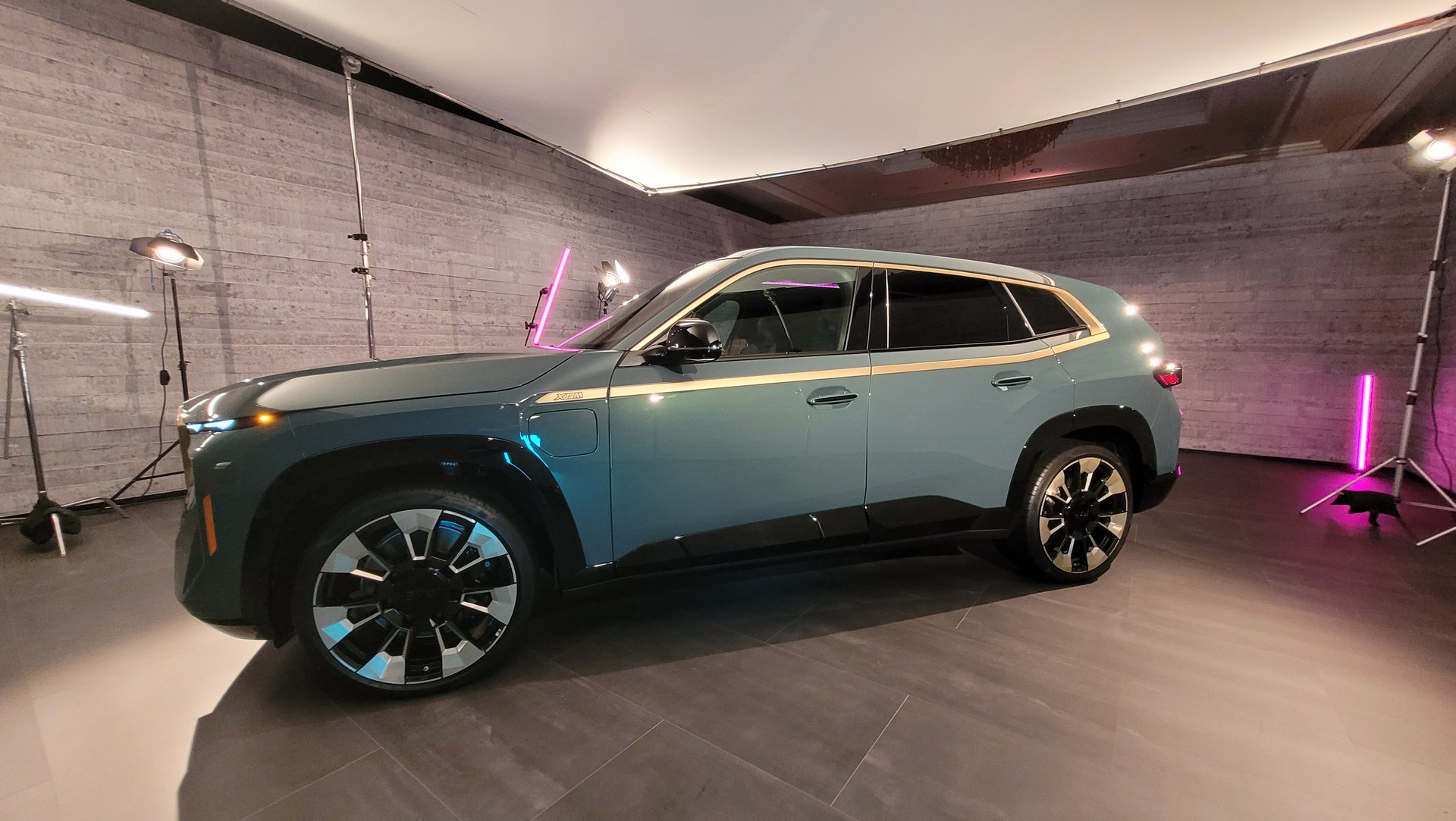 We Get Up Close To The 2023 BMW XM Plug-In Hybrid SUV