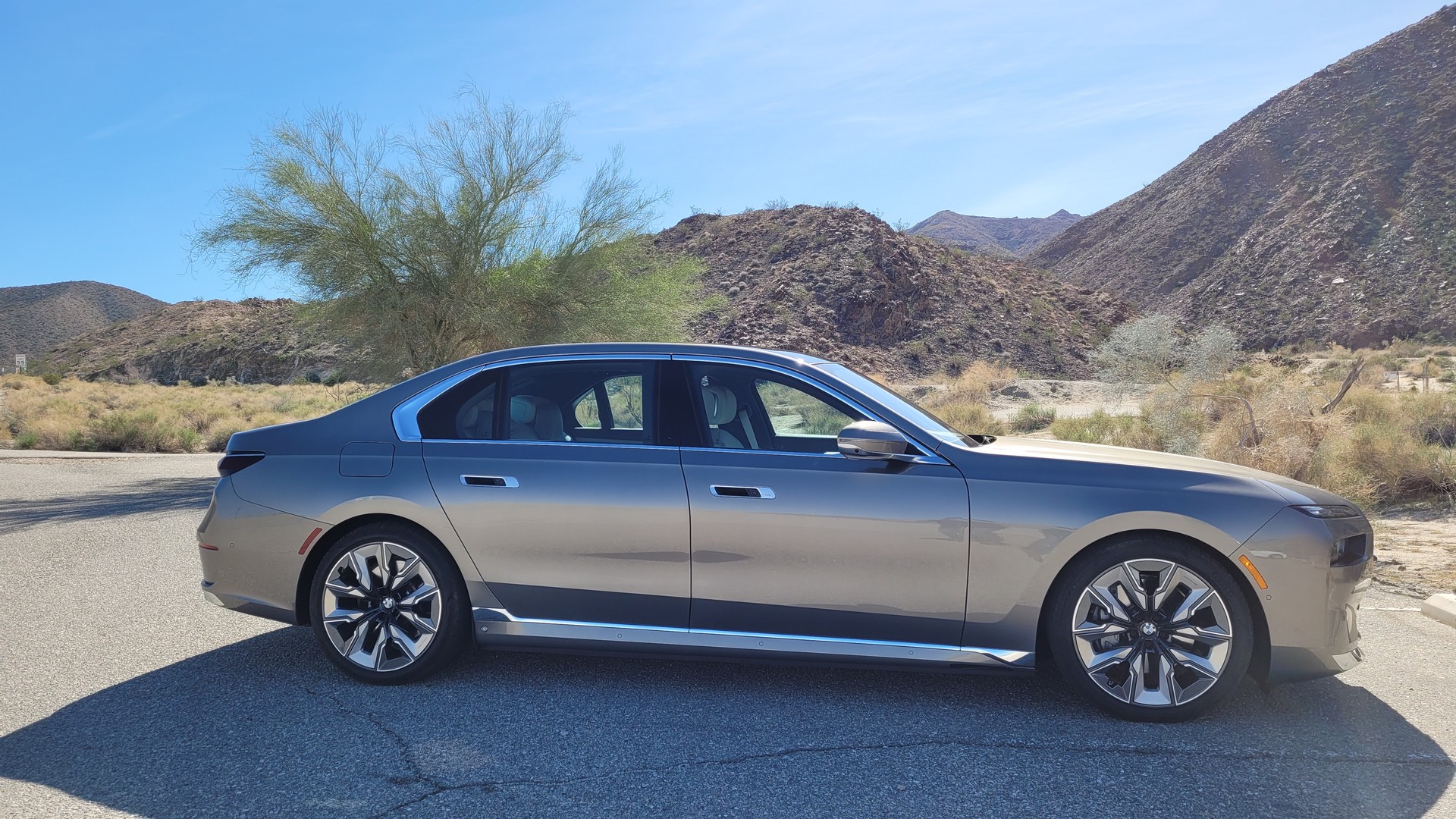 Driven: The 2023 BMW i7 And 7-Series Are Near-Perfect Flagship Sedans