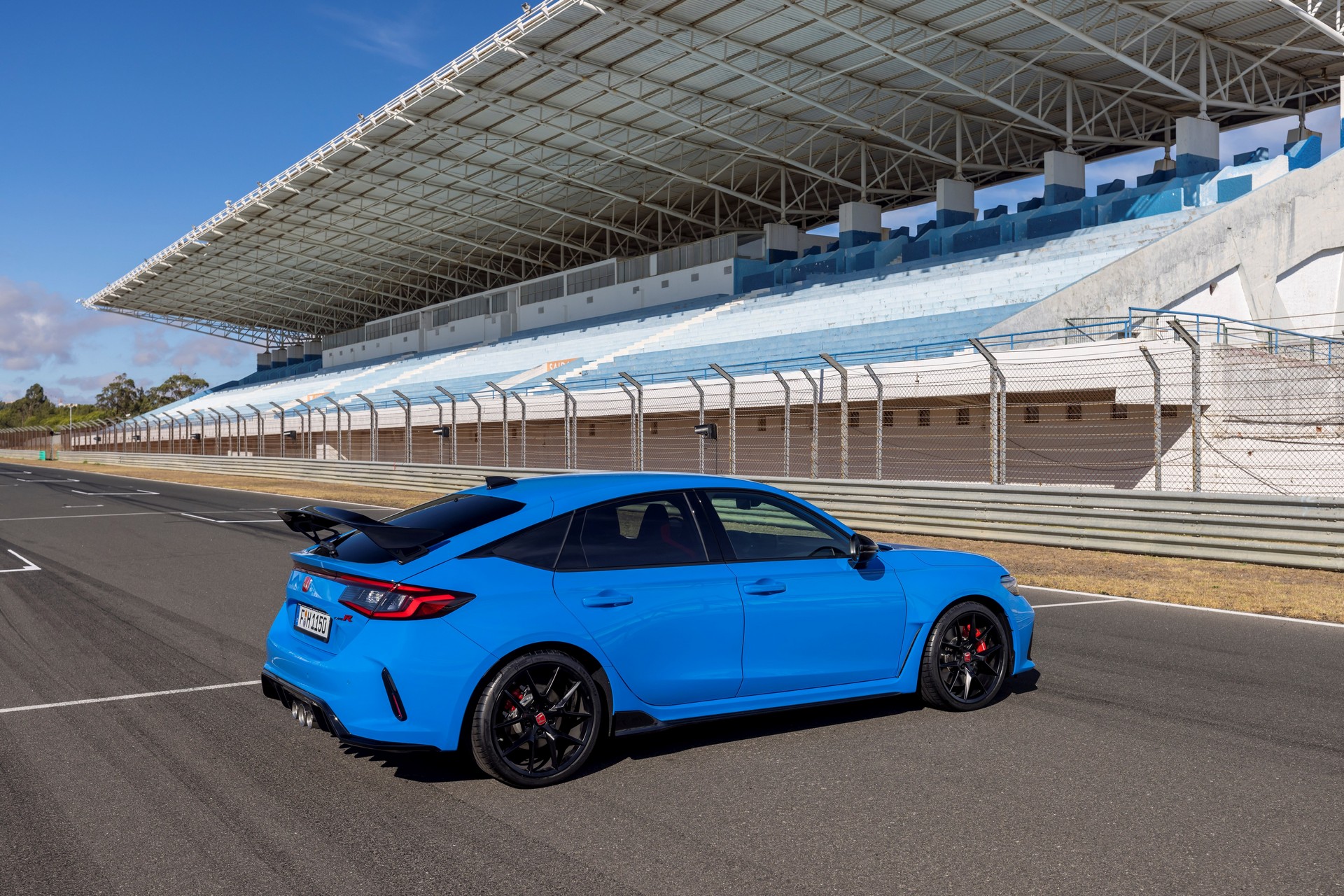2023 Honda Civic Type R Offers 325 HP For £46,995 In The UK