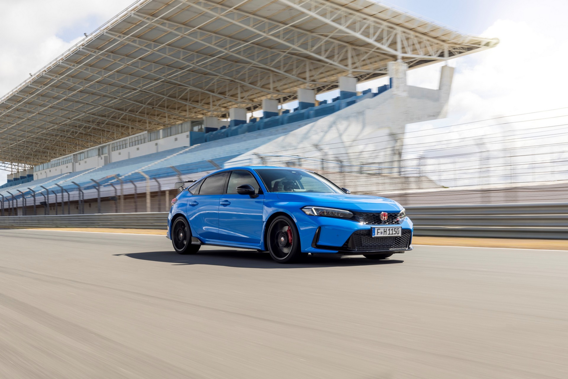2023 Honda Civic Type R Offers 325 HP For £46,995 In The UK