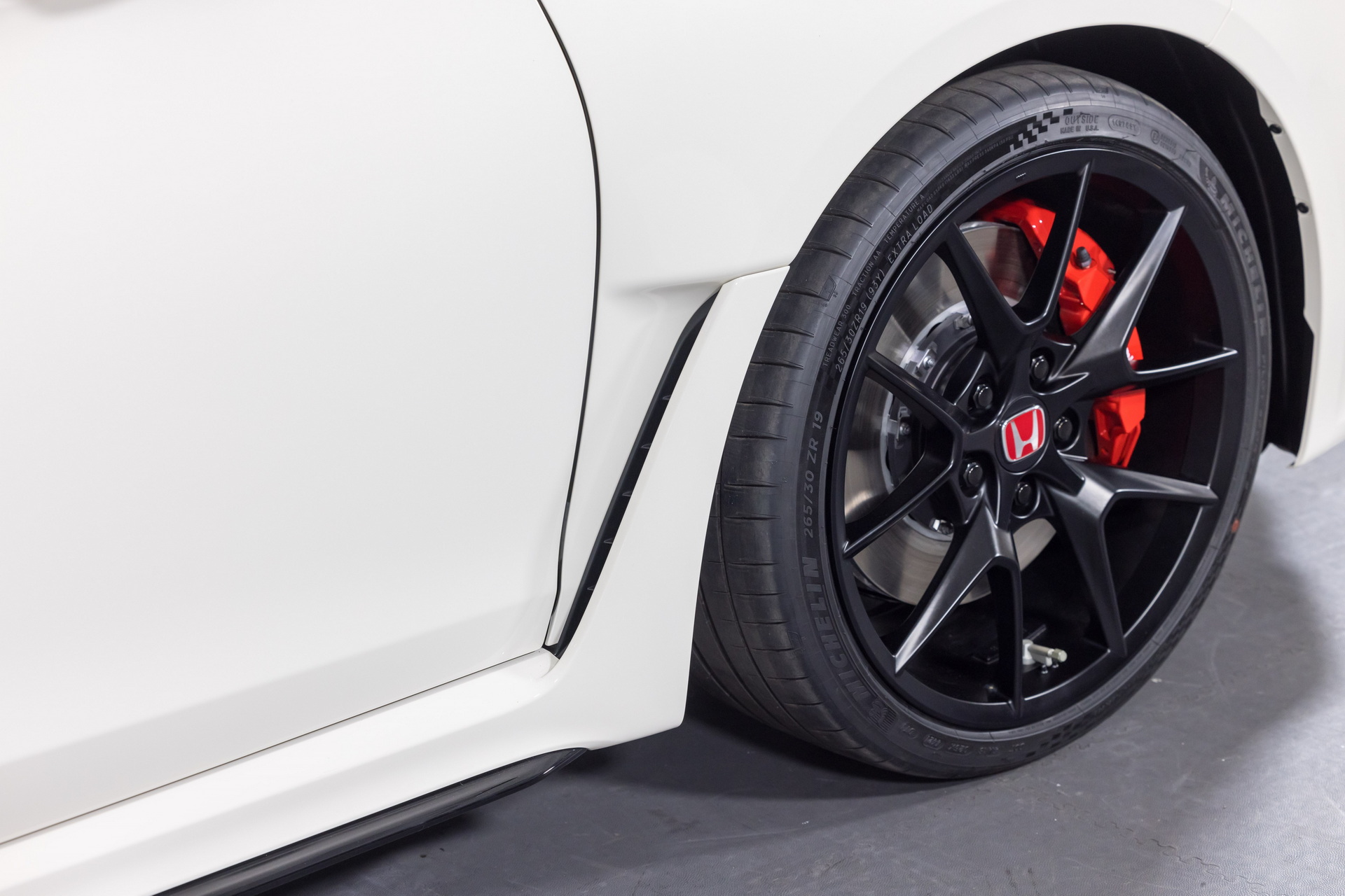 2023 Honda Civic Type R Costs As Much As The VW Golf R In Australia