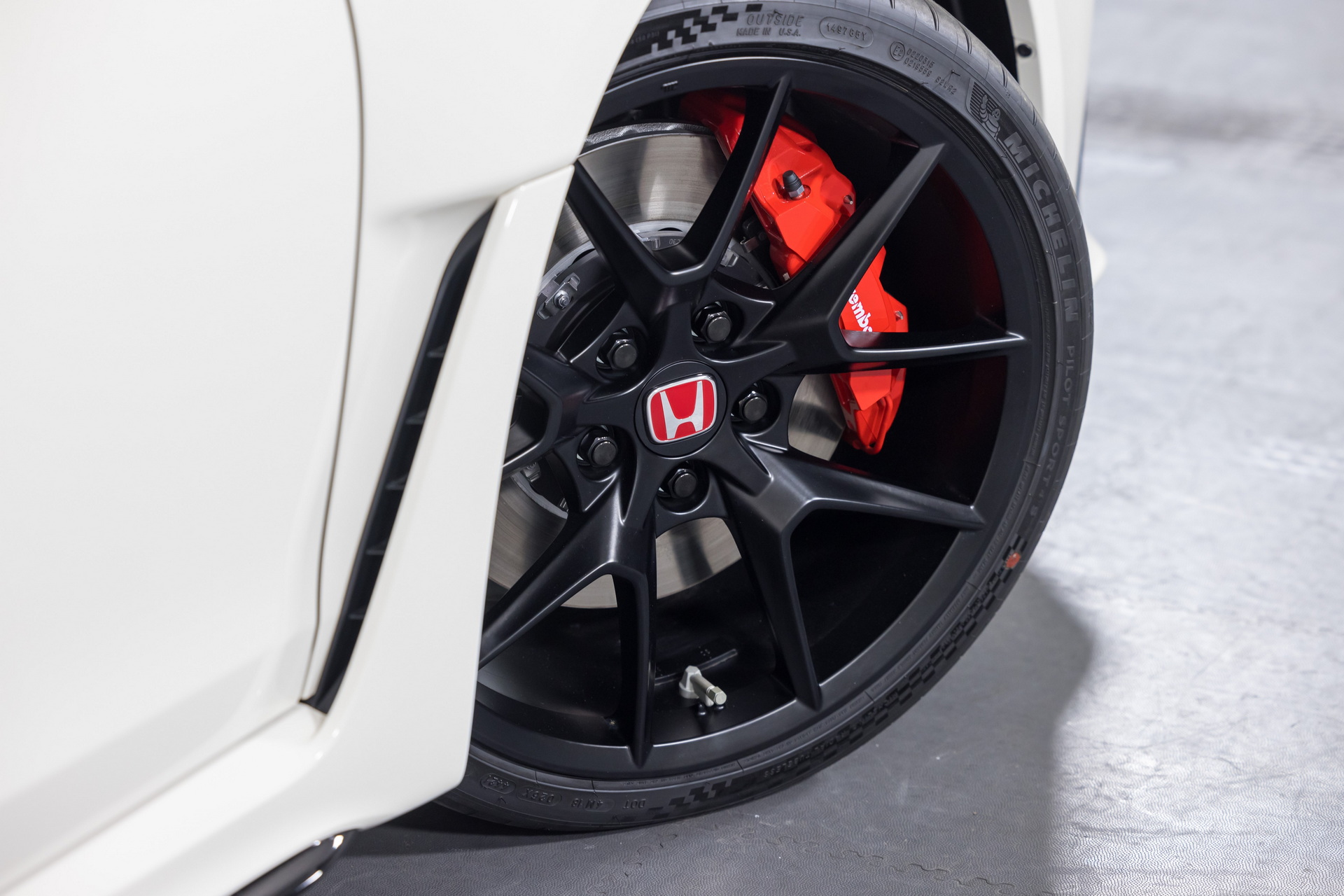 2023 Honda Civic Type R Costs As Much As The VW Golf R In Australia