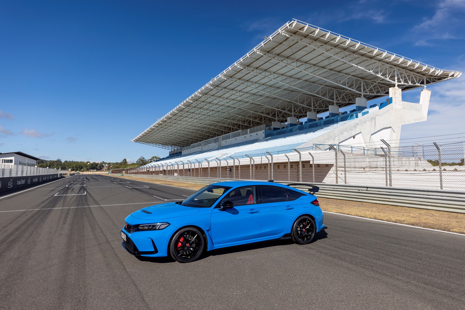 2023 Honda Civic Type R Offers 325 HP For £46,995 In The UK