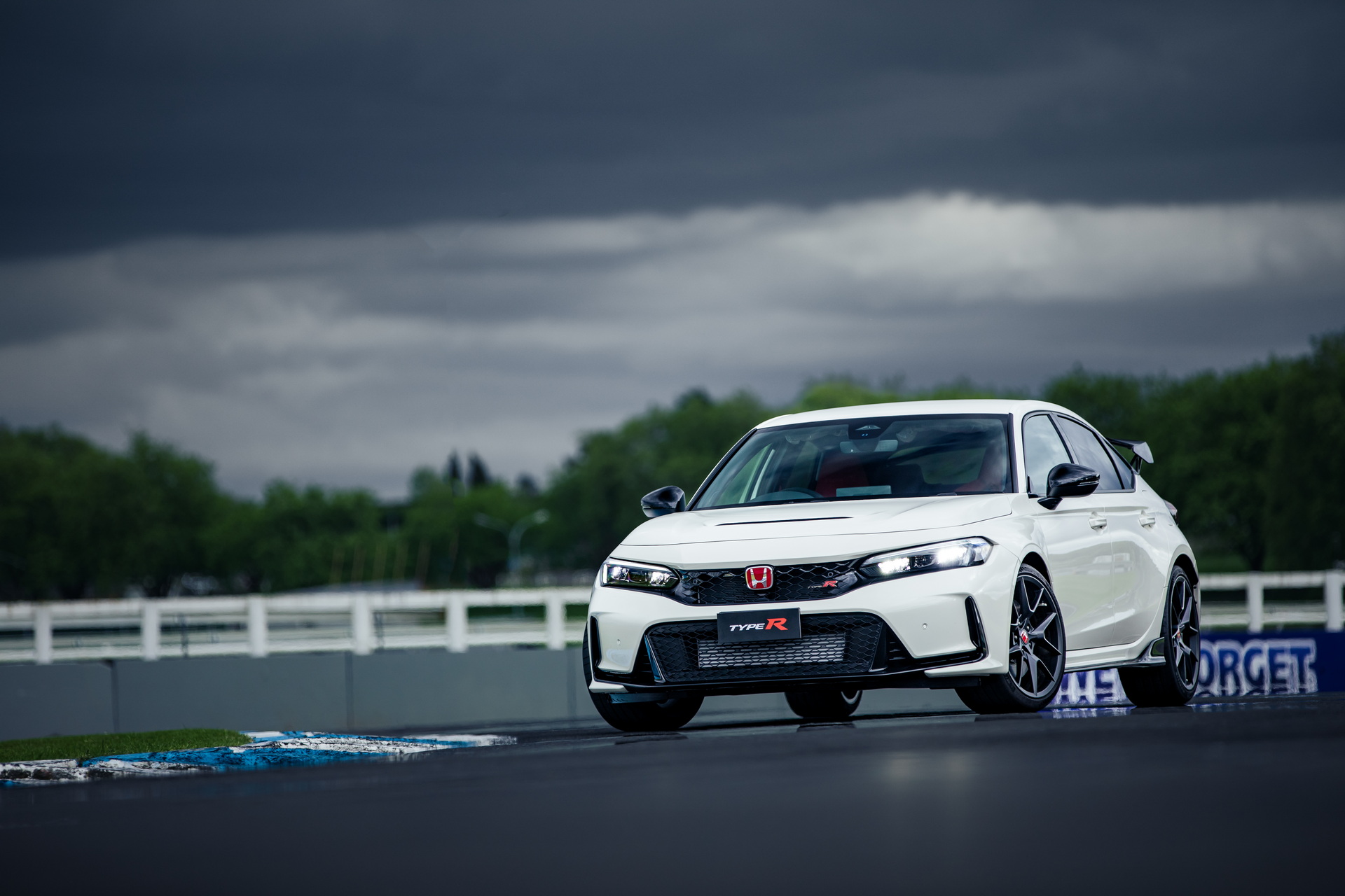 2023 Honda Civic Type R Costs As Much As The VW Golf R In Australia