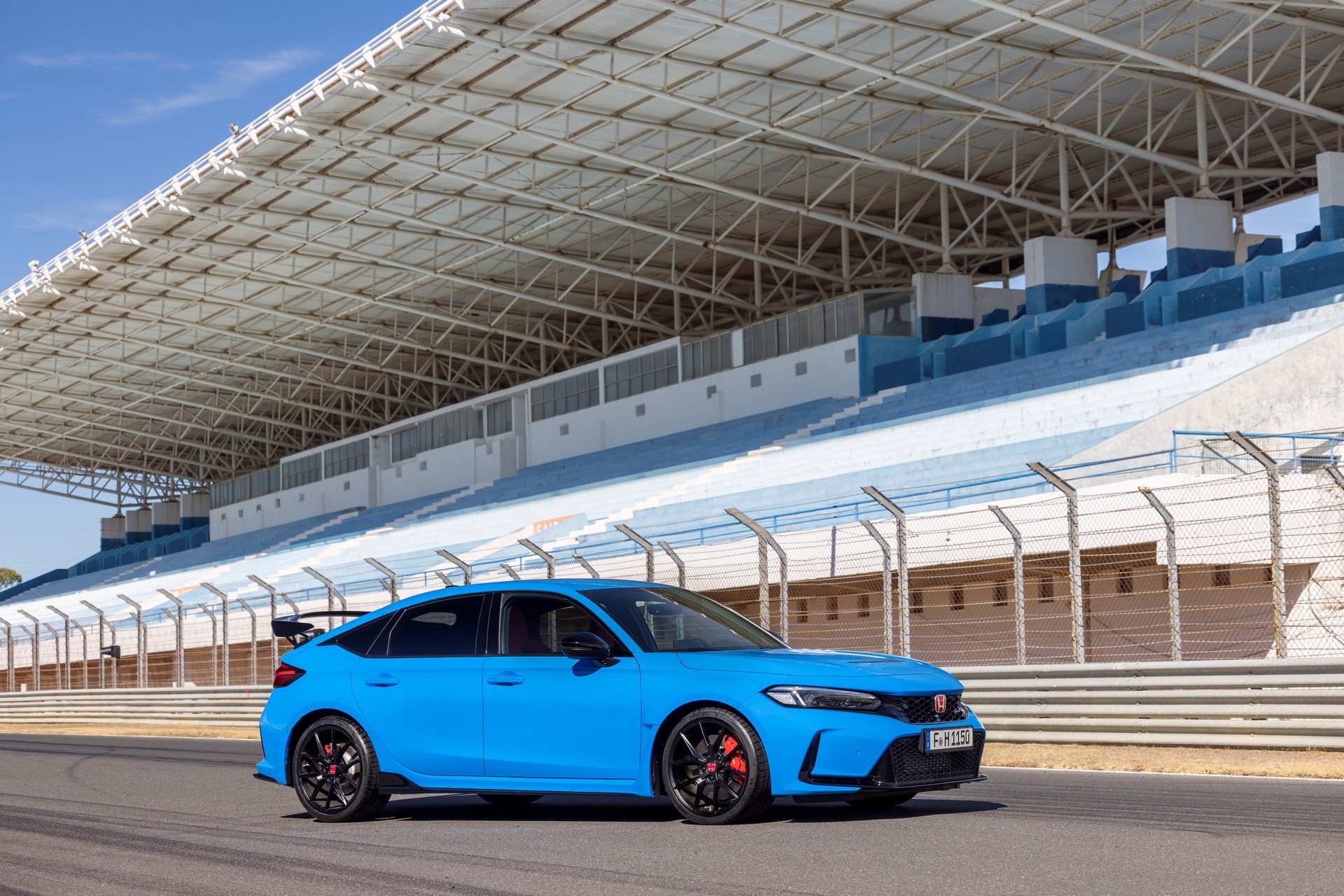 2023 Honda Civic Type R Offers 325 HP For £46,995 In The UK