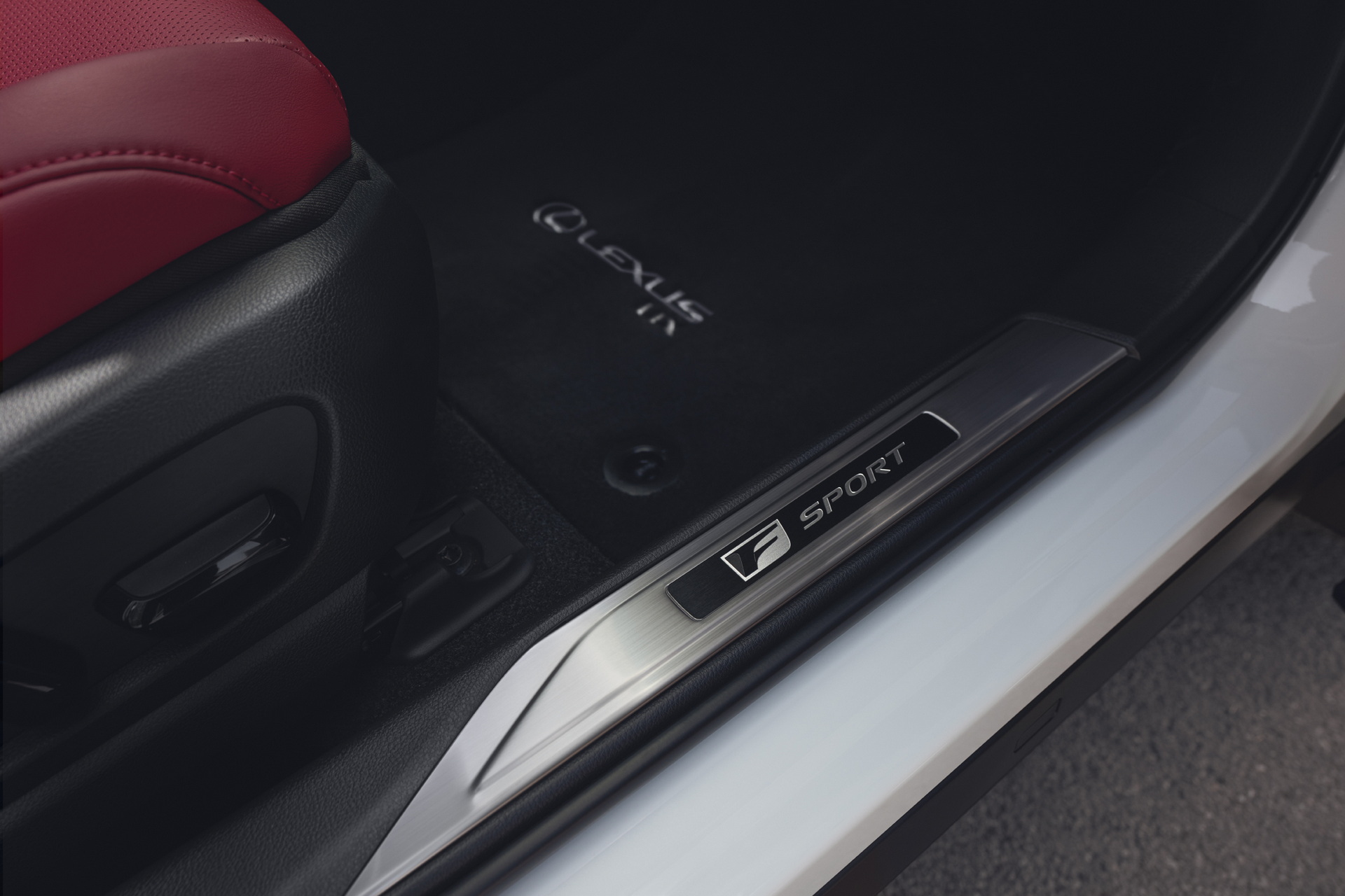 2023 Lexus UX 300e Arrives In Europe With 40% More Range And Better Tech