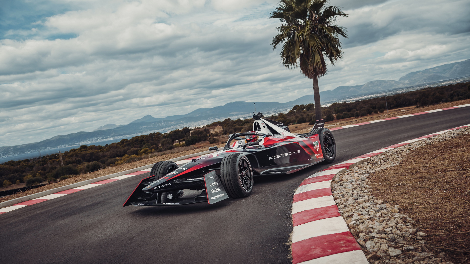 Porsche Unveils Its Gen3 Competitor For The 2023 Formula E Series