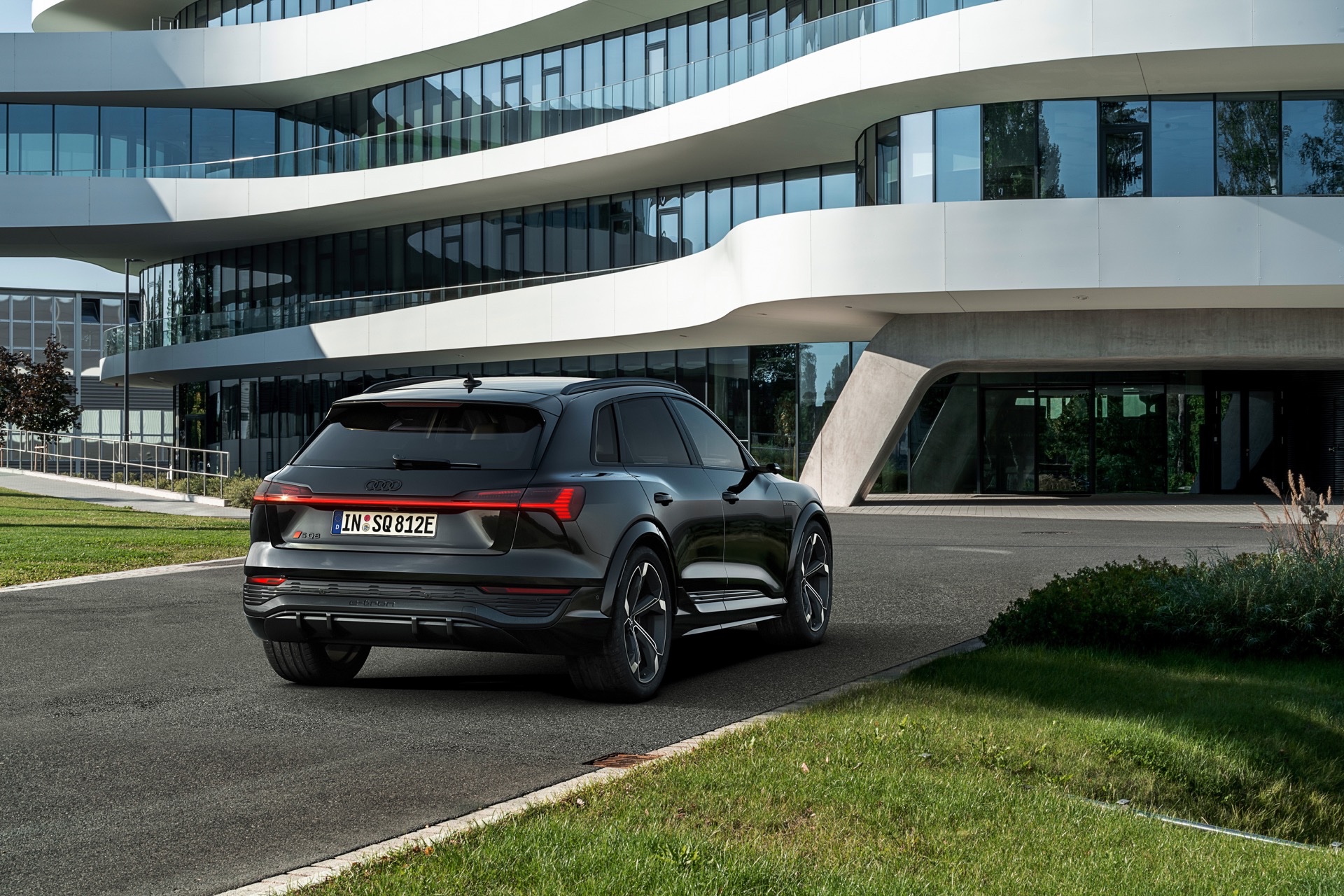 2024 Audi Q8 E-Tron Realigns Itself With Bigger Battery And Improved Looks