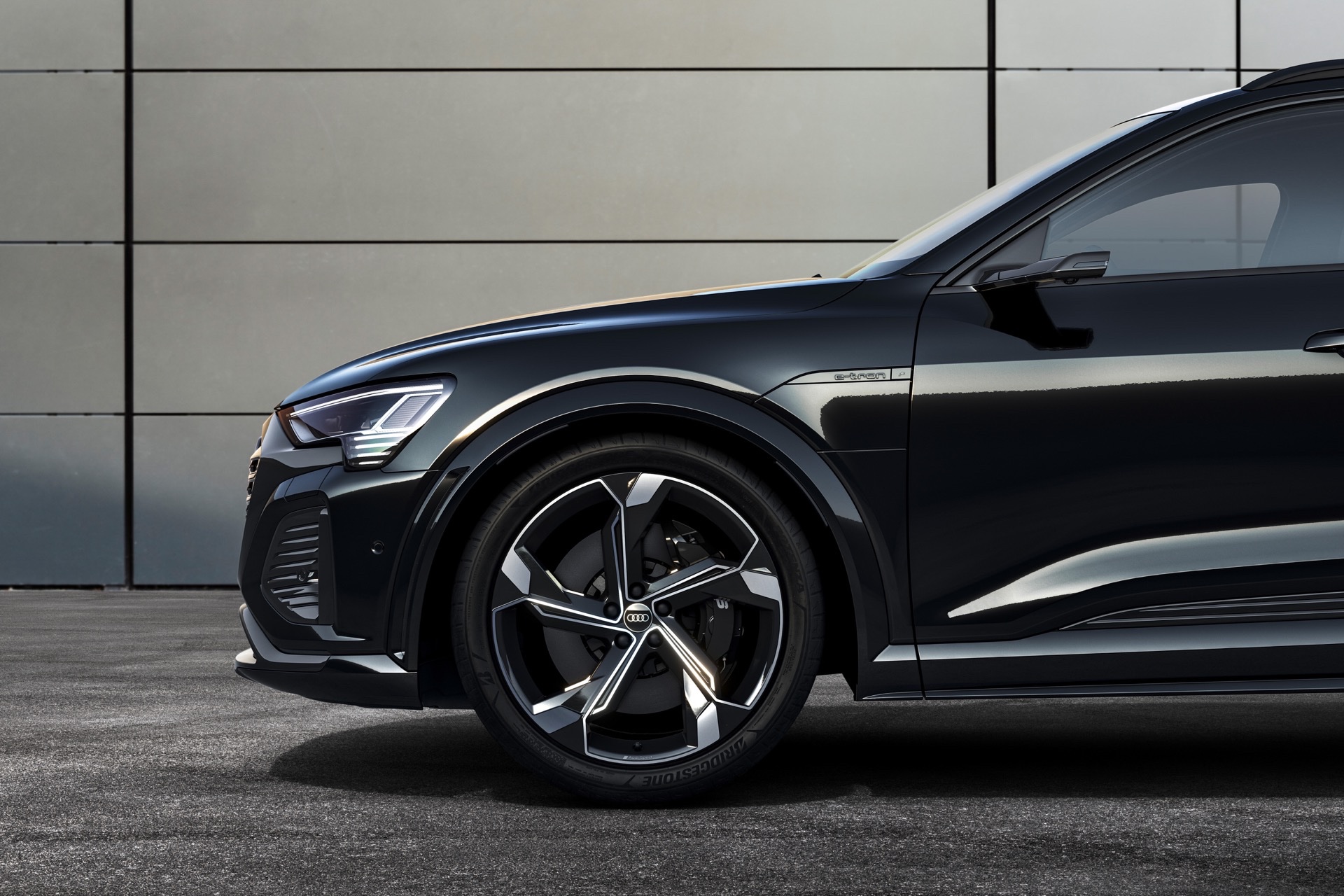 2024 Audi Q8 E-Tron Realigns Itself With Bigger Battery And Improved Looks