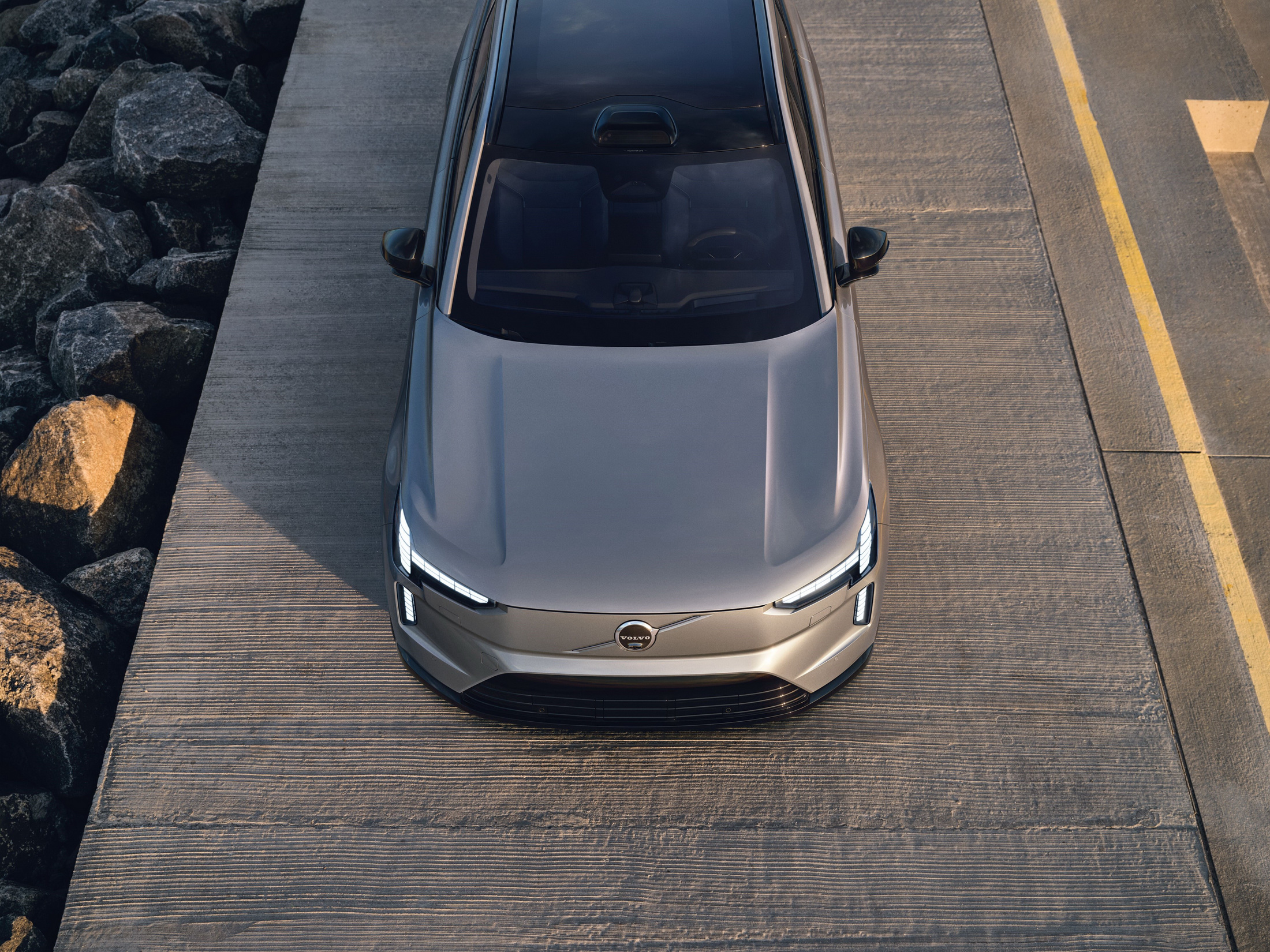 2024 Volvo EX90 Is A Polestar 3 Electric SUV Dressed For A Court Appearance