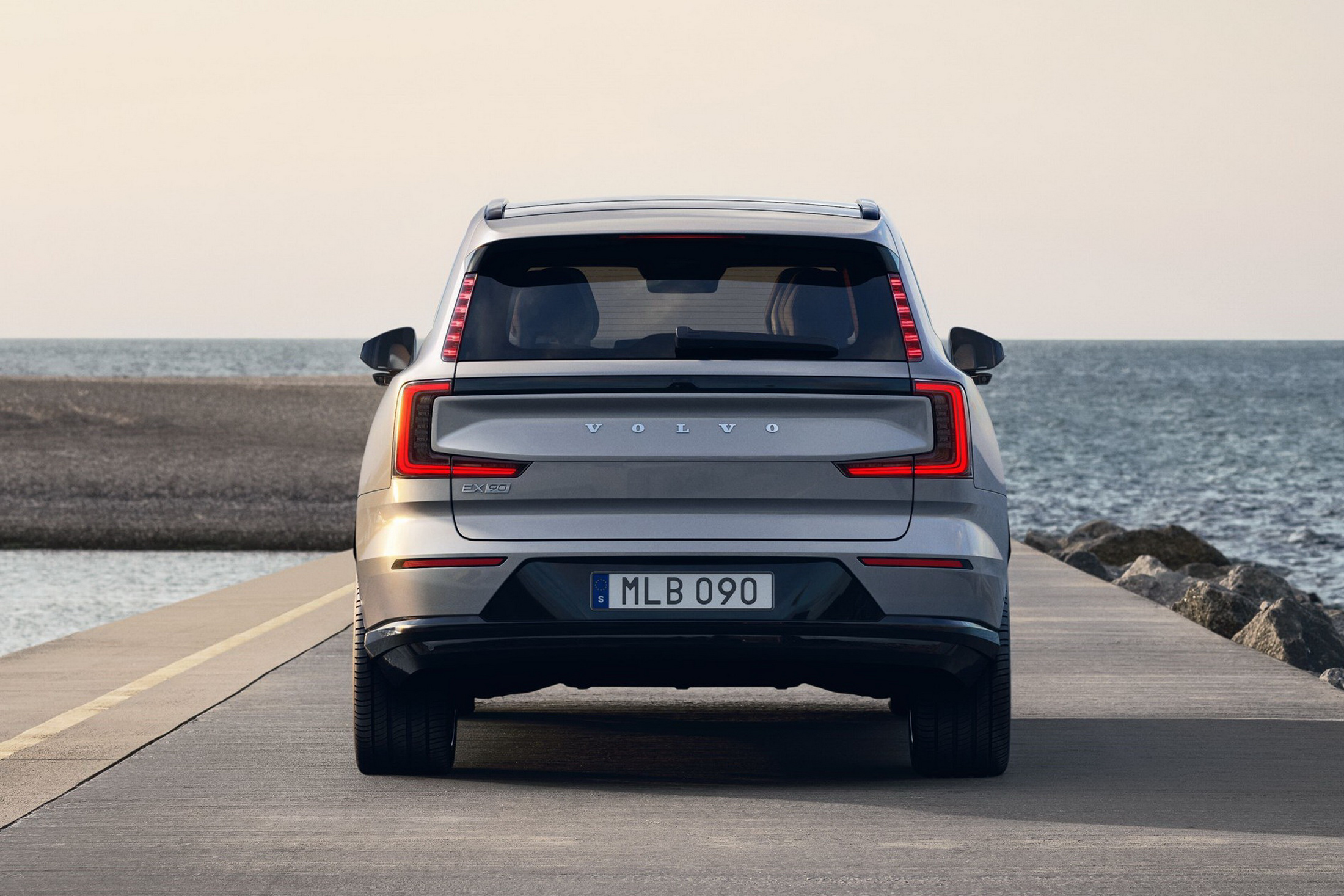 2024 Volvo EX90 Is A Polestar 3 Electric SUV Dressed For A Court Appearance