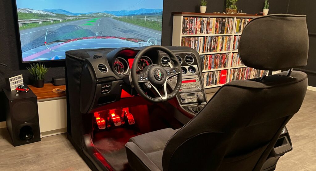  This Home-Built Alfa Romeo Racing Game Simulator Will Give You Cargasms