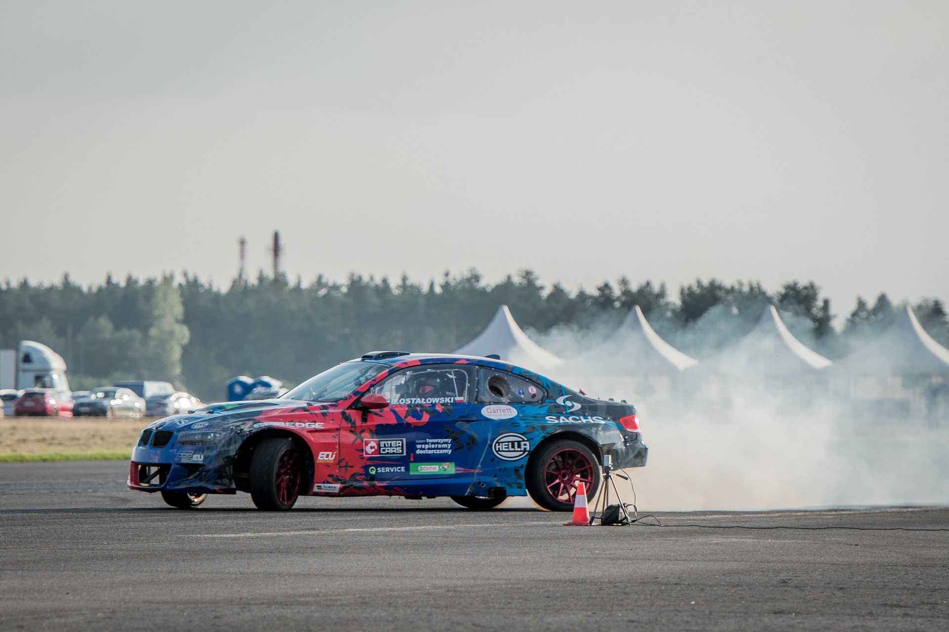 Polish Racer Performs Record Breaking 144 MPH Drift In 1,000 HP BMW…Using His Feet