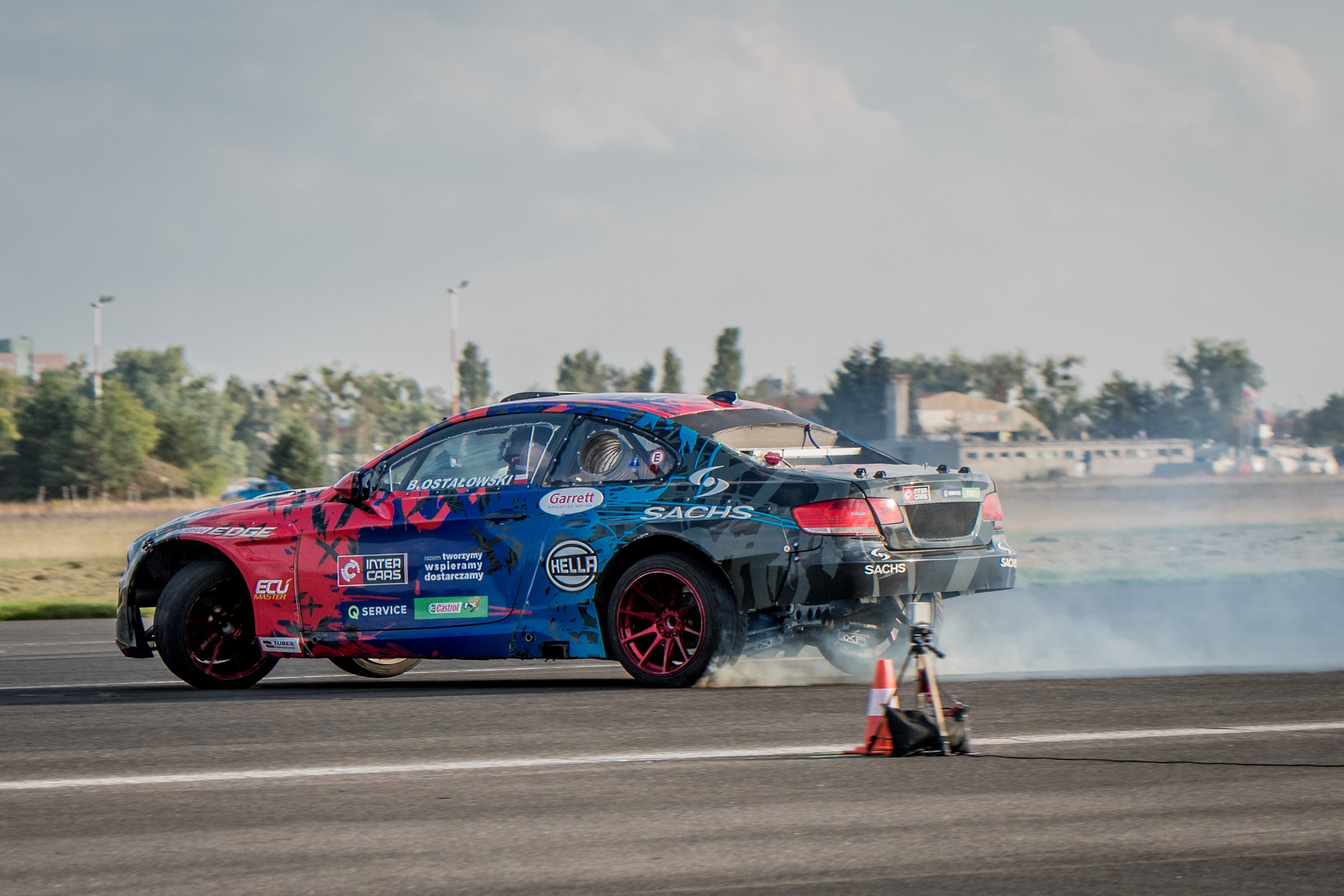 Polish Racer Performs Record Breaking 144 MPH Drift In 1,000 HP BMW…Using His Feet