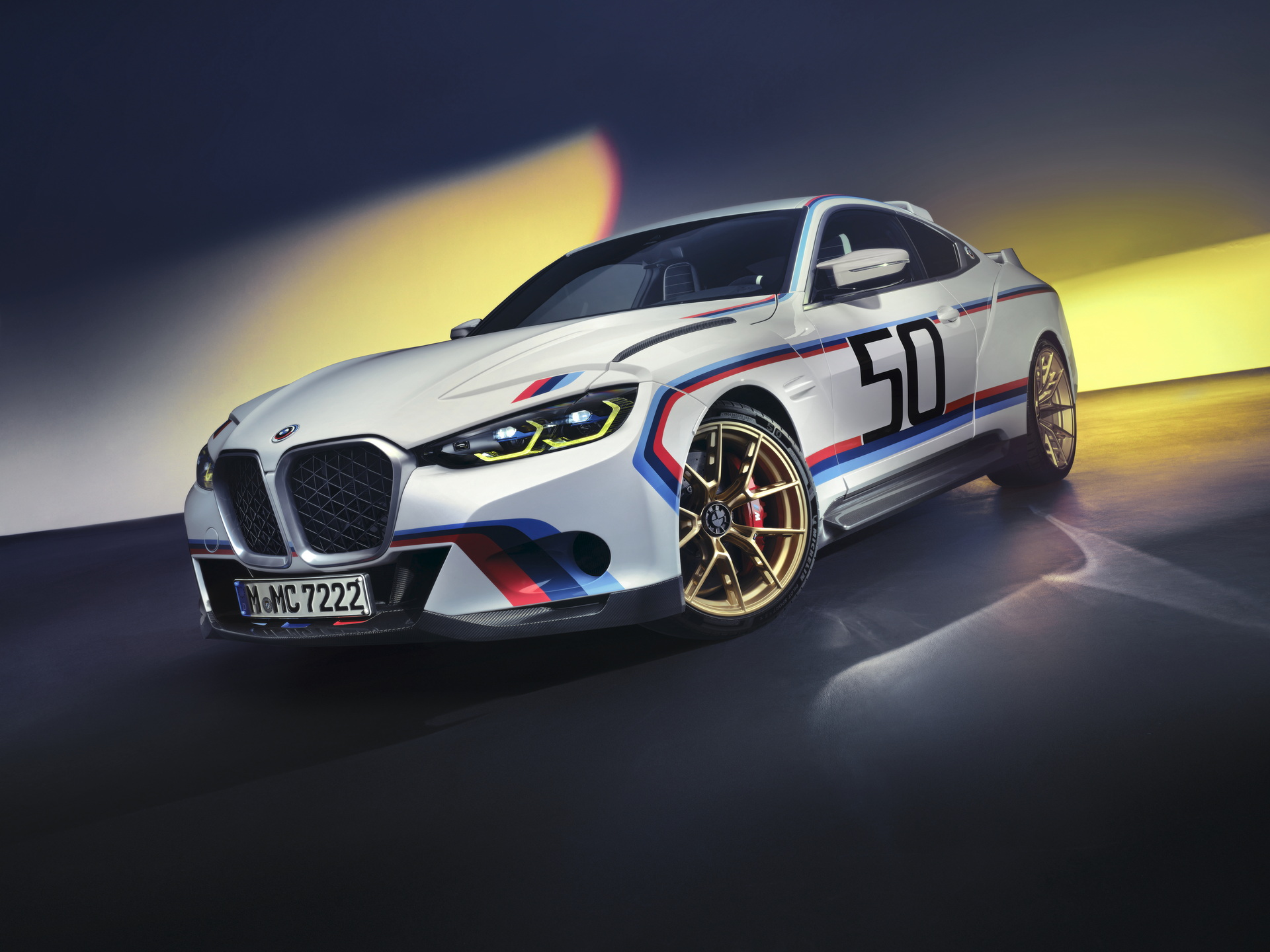 New BMW 3.0 CSL Is A Re-Bodied M4 With 553 HP And A Manual Gearbox