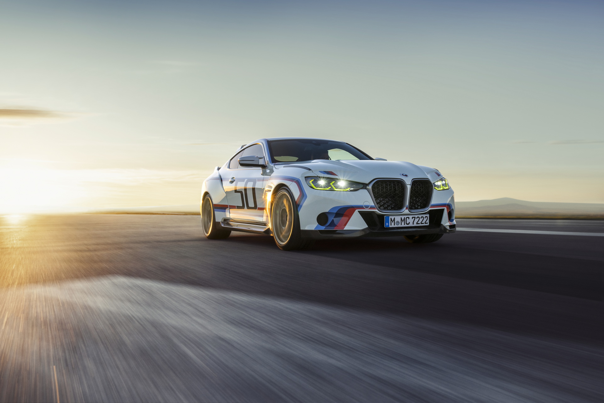 New BMW 3.0 CSL Is A Re-Bodied M4 With 553 HP And A Manual Gearbox