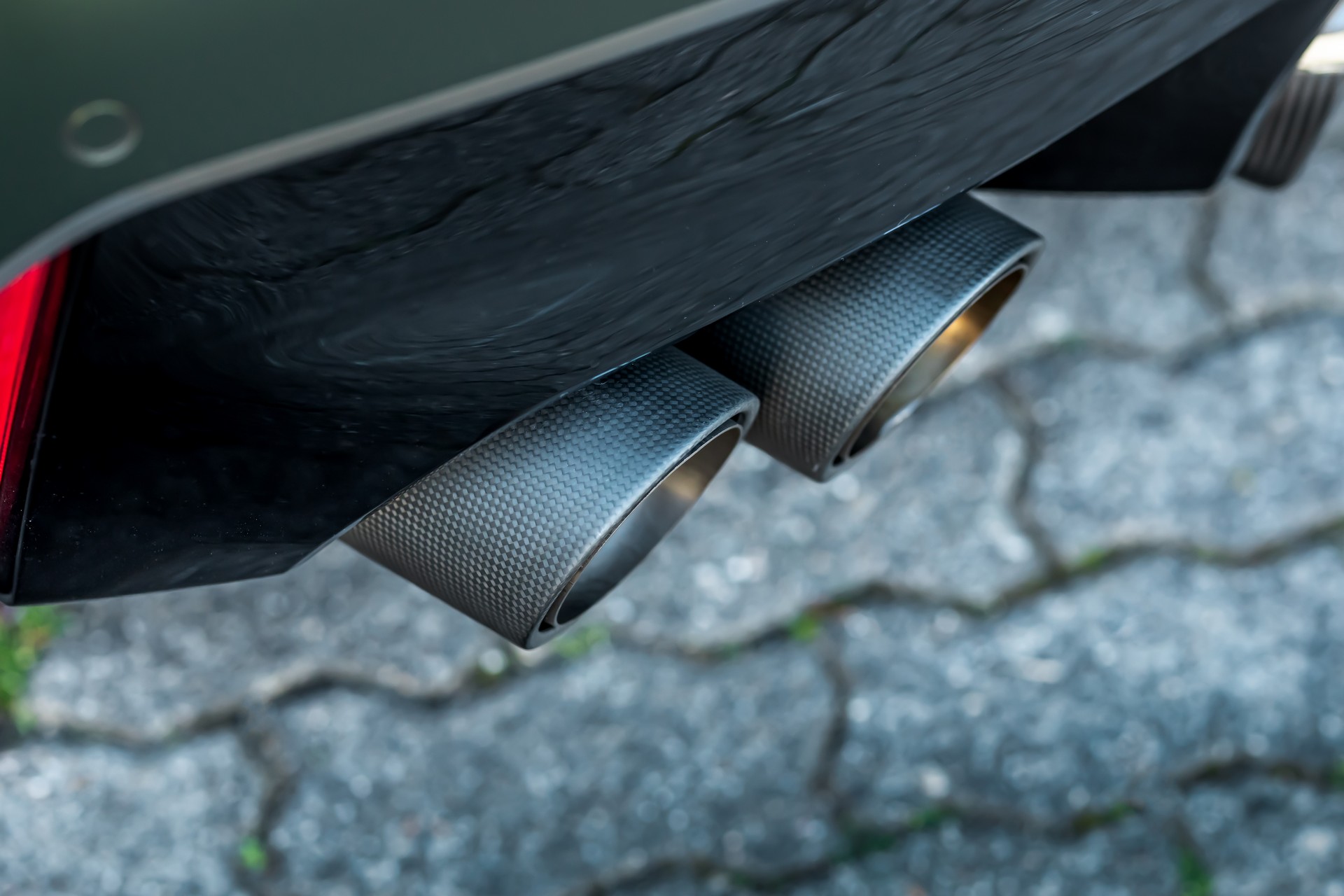 Manhart Unleashes Its 788-HP Tuned BMW M5 CS