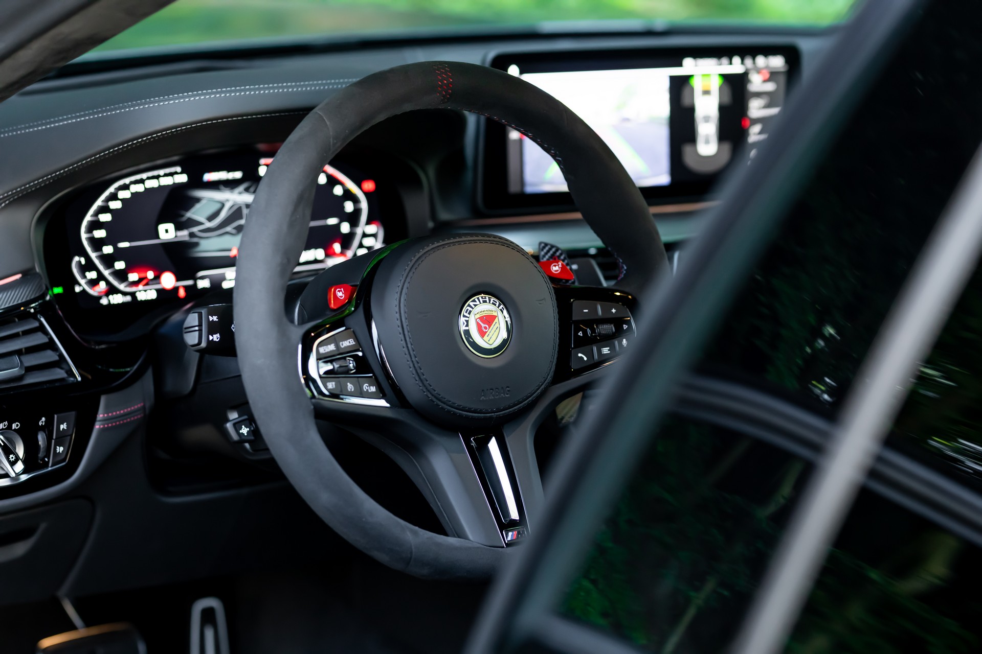 Manhart Unleashes Its 788-HP Tuned BMW M5 CS