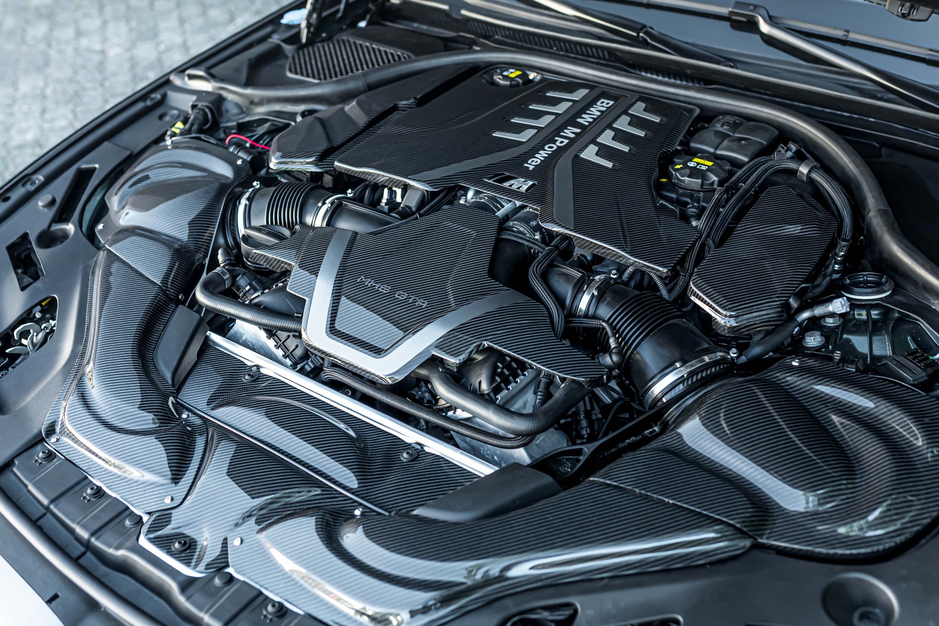 Manhart Unleashes Its 788-HP Tuned BMW M5 CS