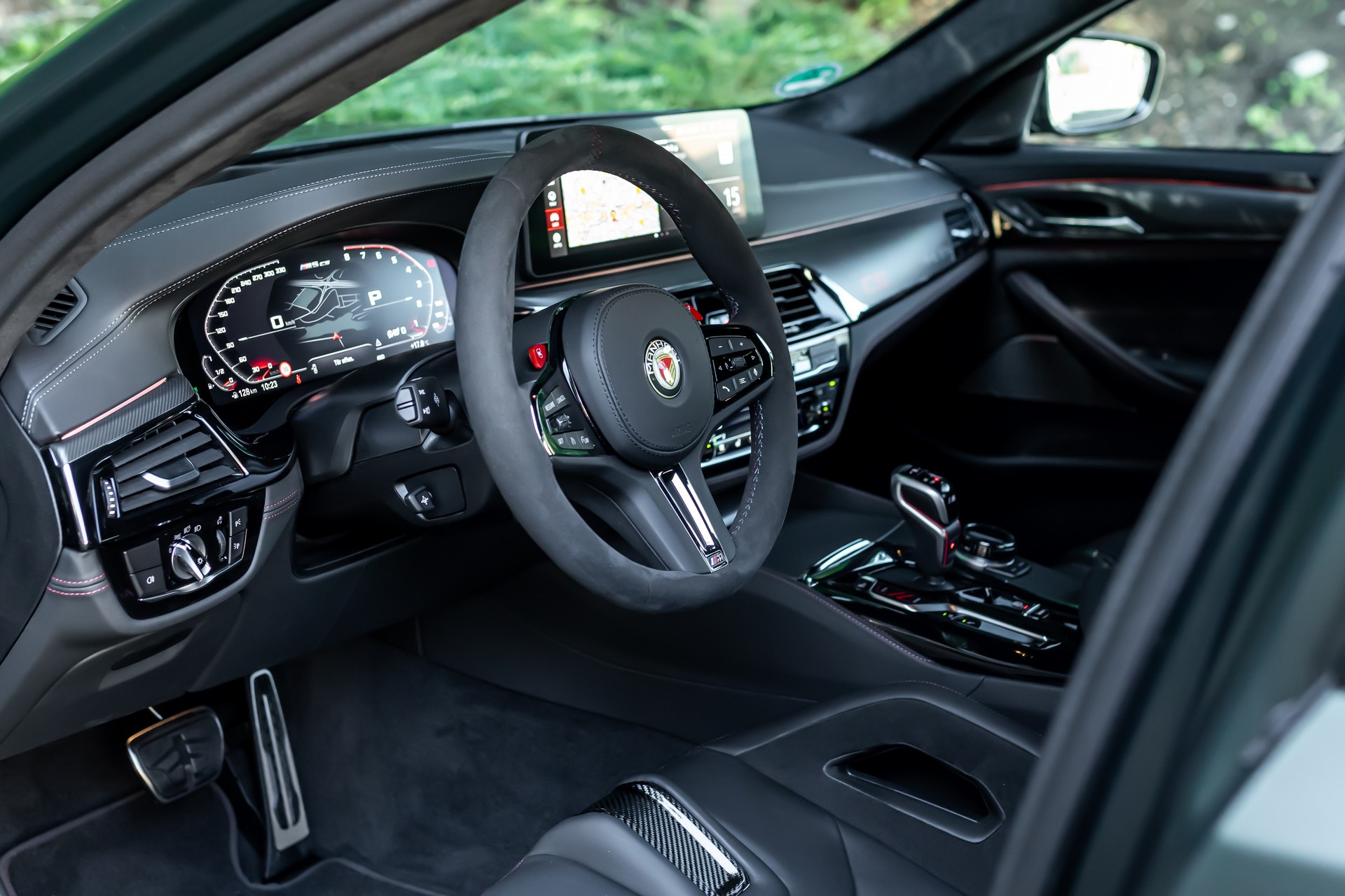 Manhart Unleashes Its 788-HP Tuned BMW M5 CS