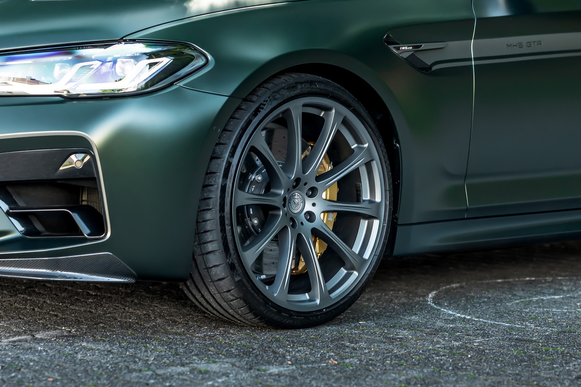 Manhart Unleashes Its 788-HP Tuned BMW M5 CS