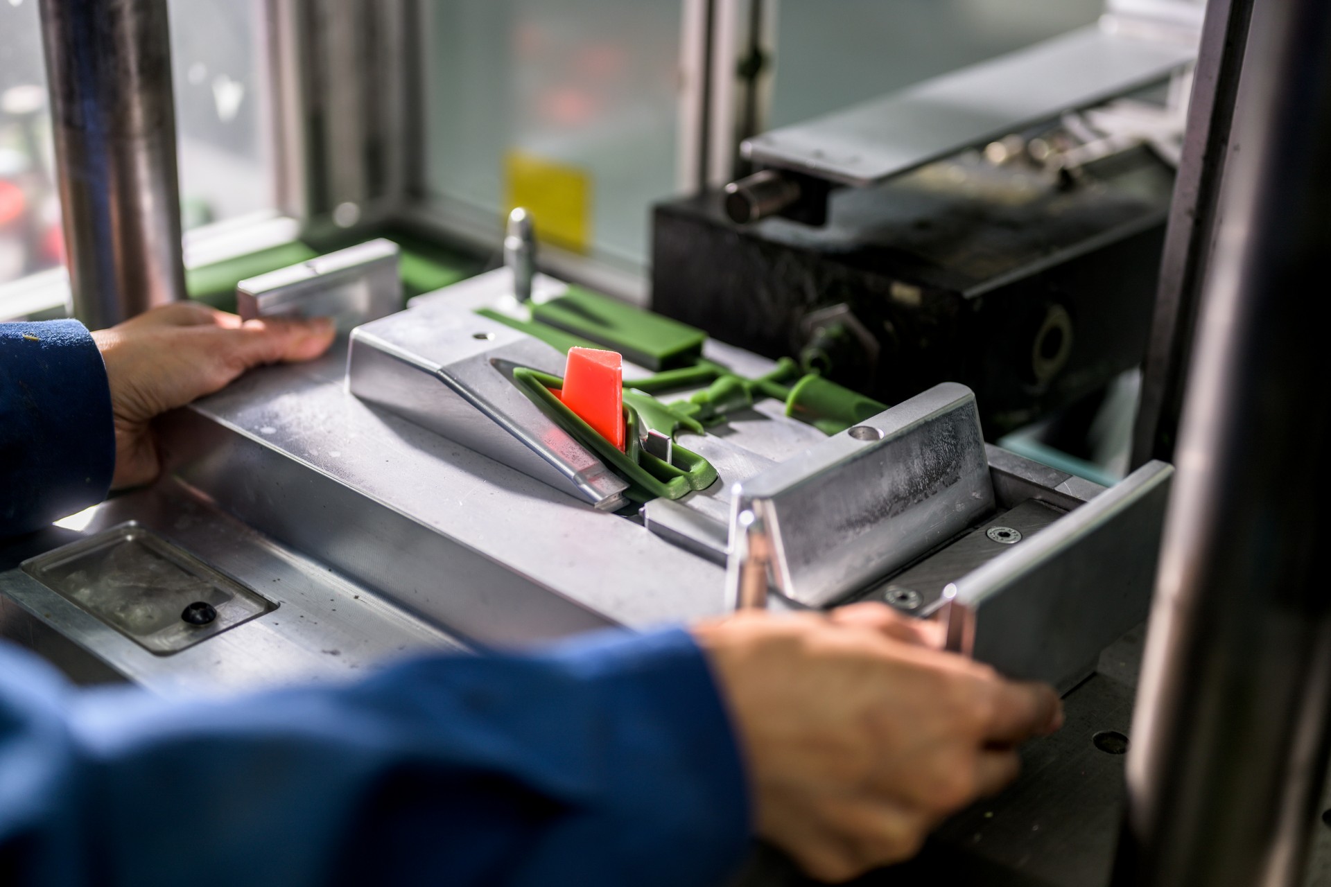 The Birth Of The Flying B, See How Bentley’s Hood Ornament Is Made