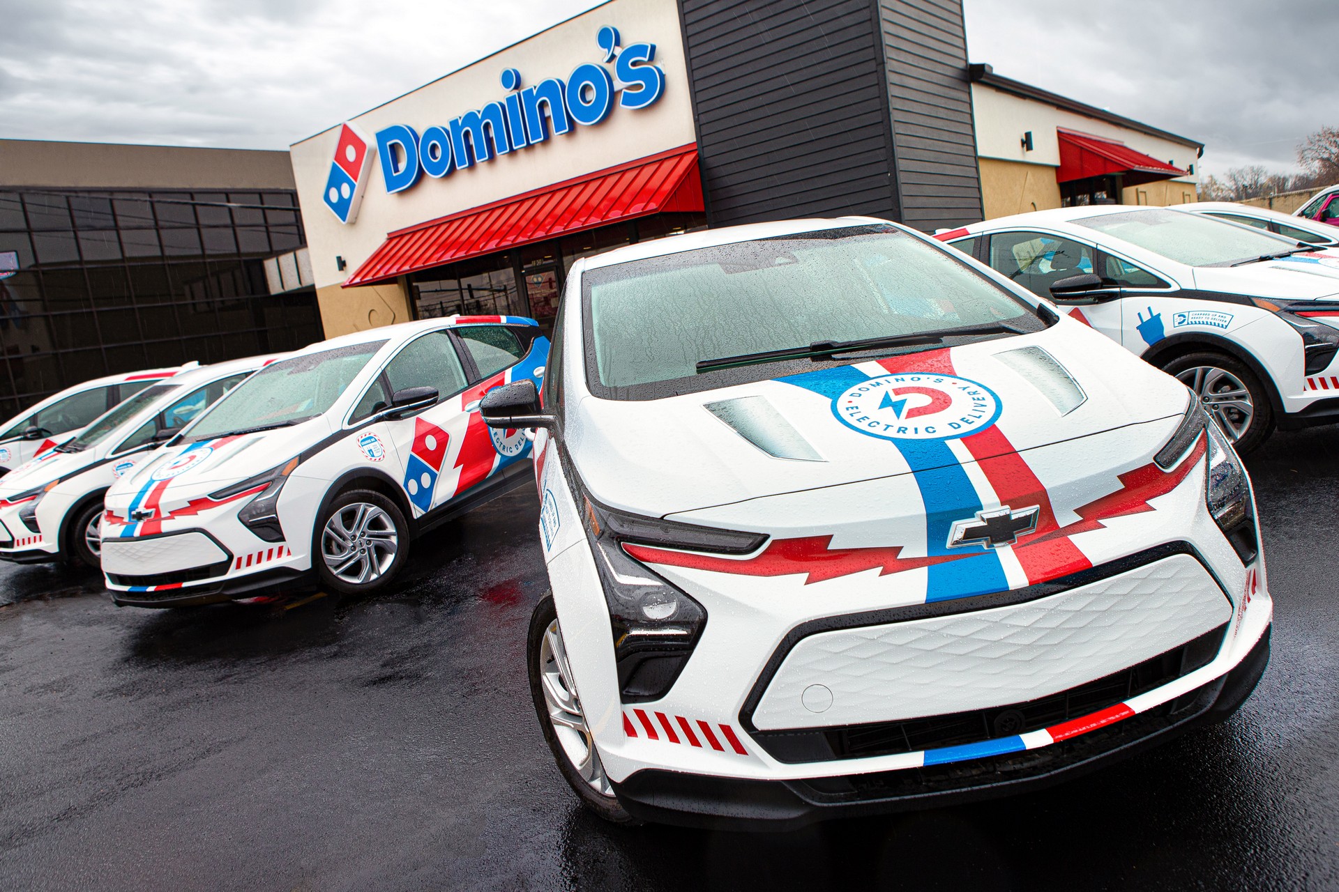 Domino’s Rolling Out Fleet Of 855 Chevy Bolt Electric Pizza Delivery Vehicles