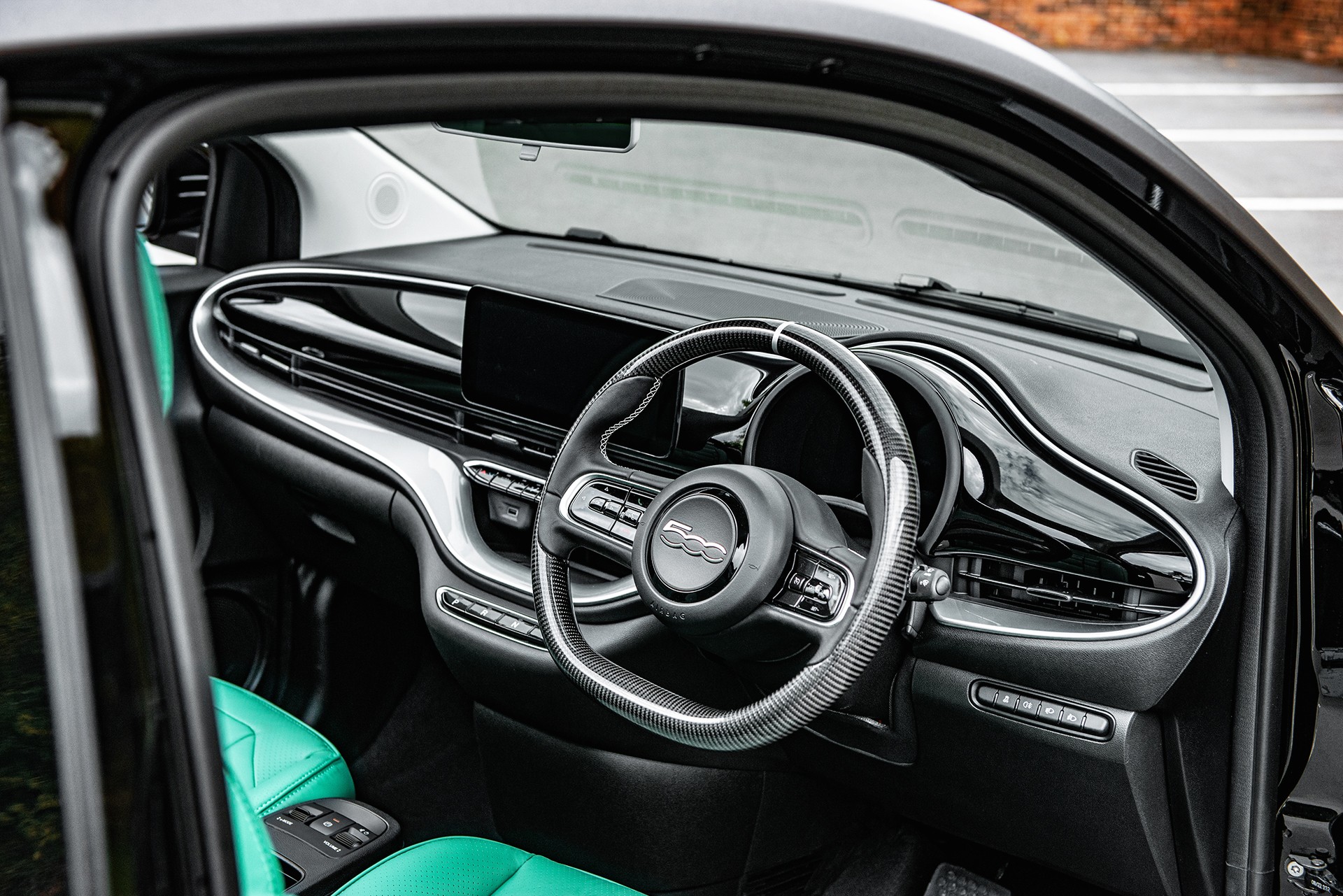 Kahn’s Fiat 500ec Designio Is Just Like A French Bulldog