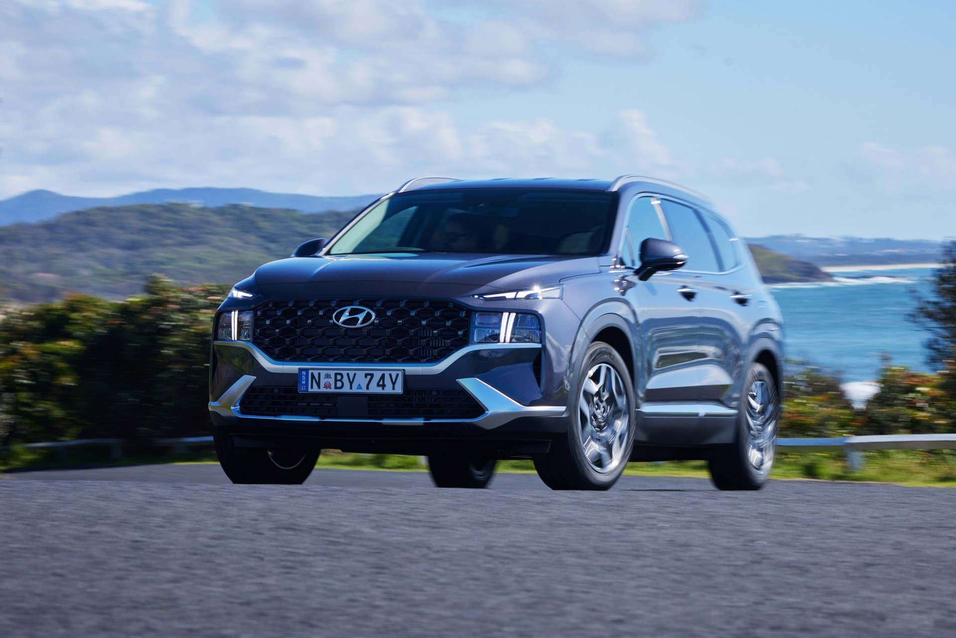 2023 Hyundai Santa Fe Hybrid Has More Torque Than 3.5-Liter V6 And More Power Than Turbo-Diesel