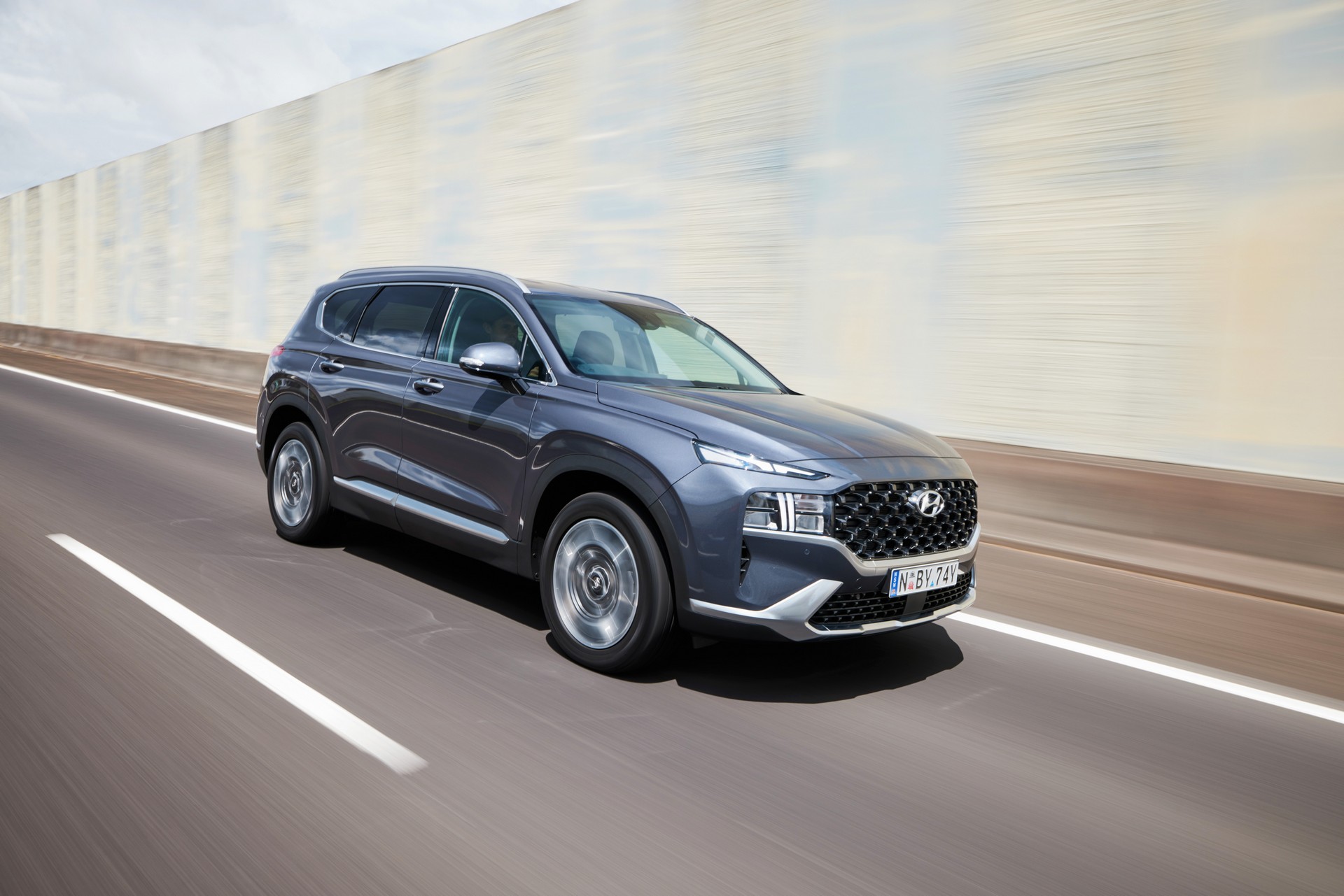 2023 Hyundai Santa Fe Hybrid Has More Torque Than 3.5-Liter V6 And More Power Than Turbo-Diesel