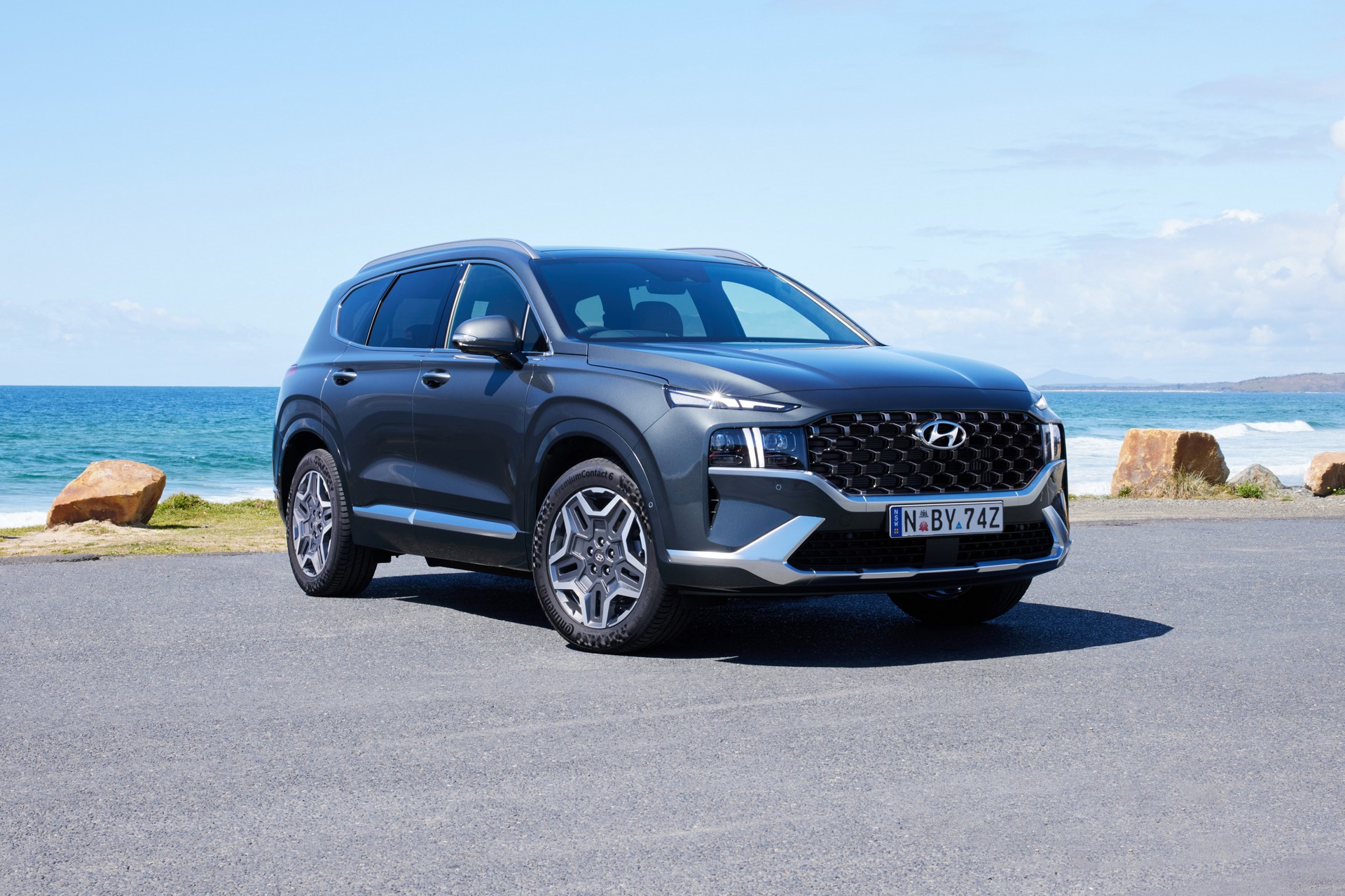 2023 Hyundai Santa Fe Hybrid Has More Torque Than 3.5-Liter V6 And More Power Than Turbo-Diesel