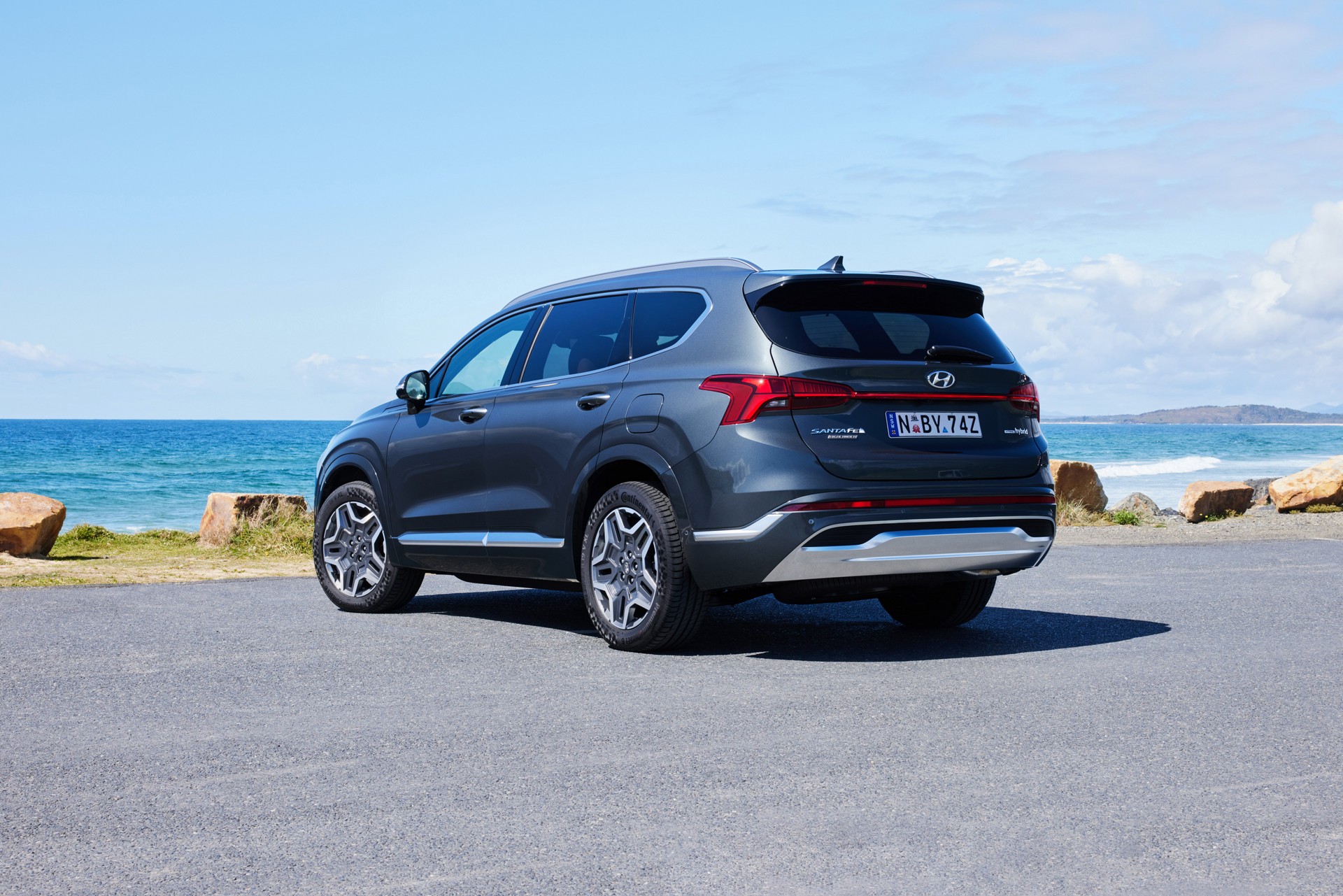 2023 Hyundai Santa Fe Hybrid Has More Torque Than 3.5-Liter V6 And More Power Than Turbo-Diesel