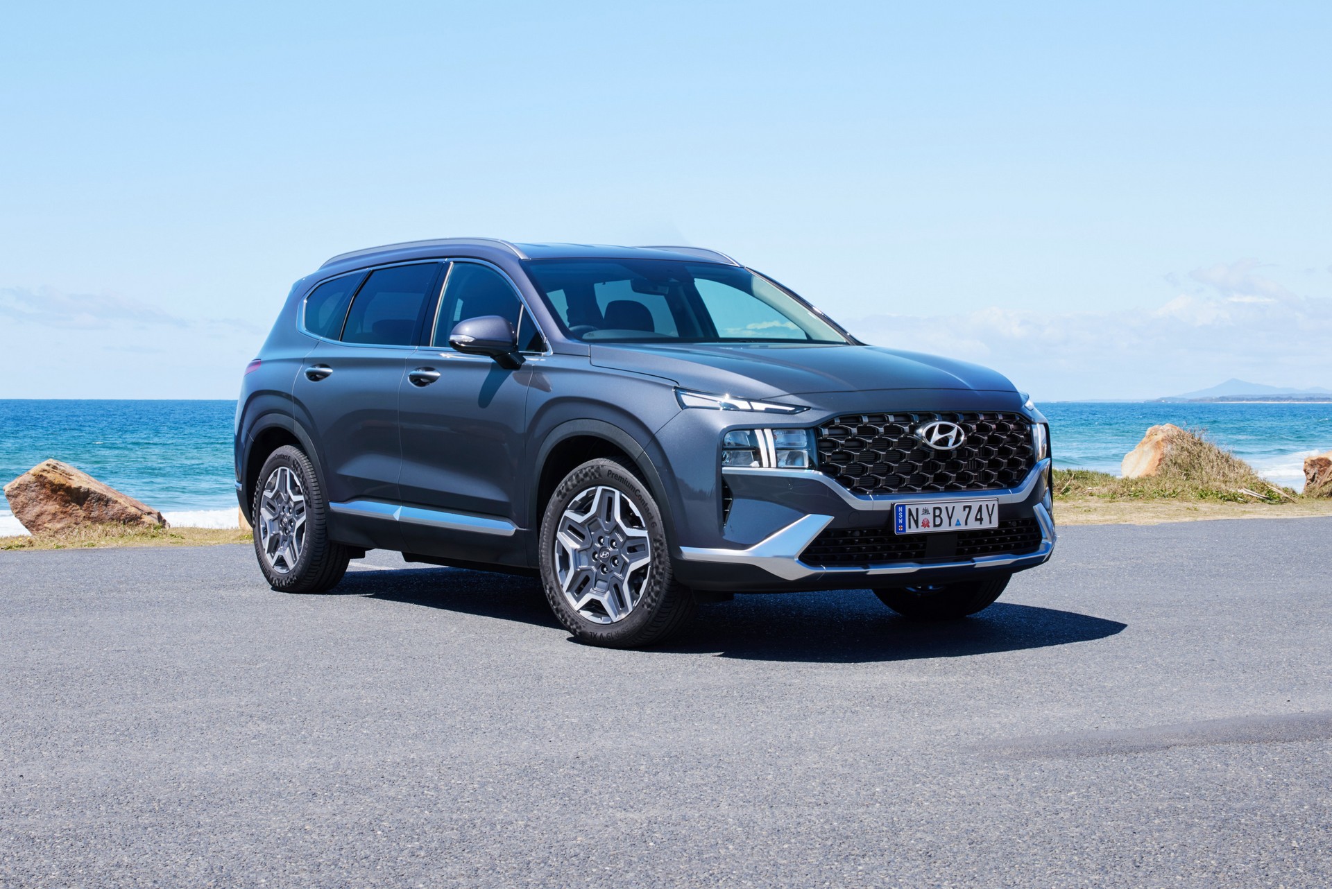 2023 Hyundai Santa Fe Hybrid Has More Torque Than 3.5-Liter V6 And More Power Than Turbo-Diesel