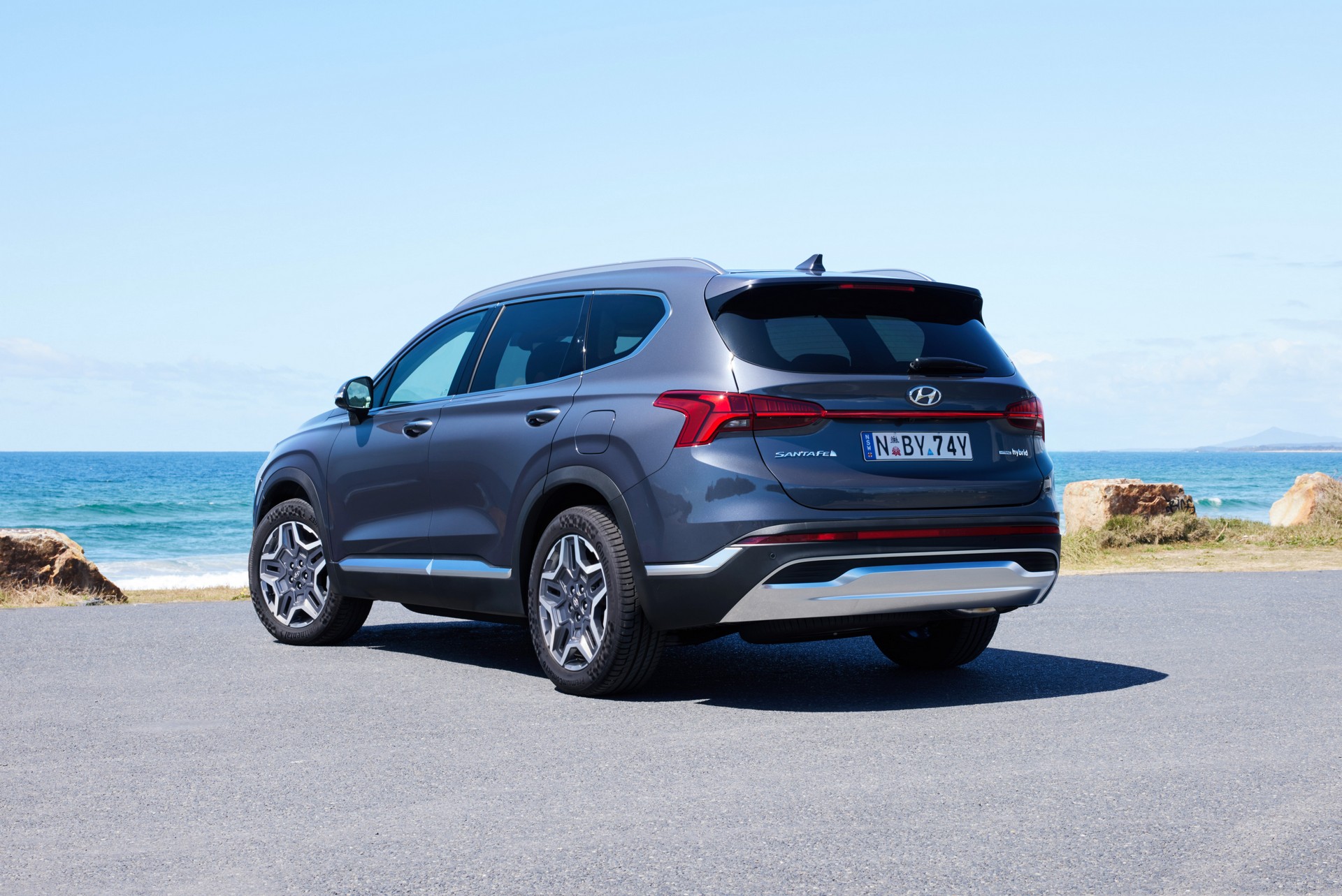 2023 Hyundai Santa Fe Hybrid Has More Torque Than 3.5-Liter V6 And More Power Than Turbo-Diesel