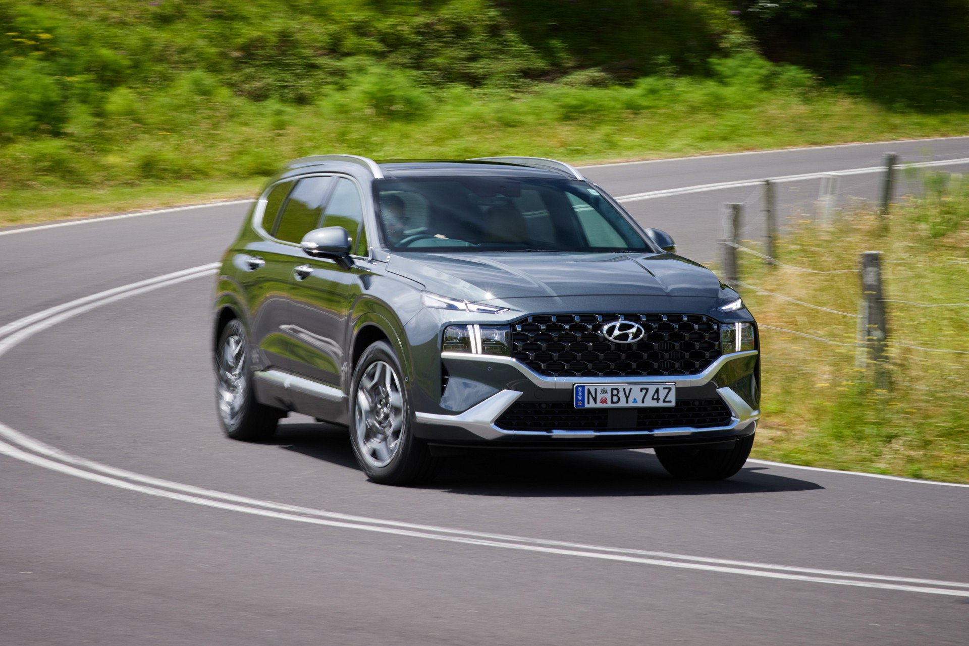 2023 Hyundai Santa Fe Hybrid Has More Torque Than 3.5-Liter V6 And More Power Than Turbo-Diesel