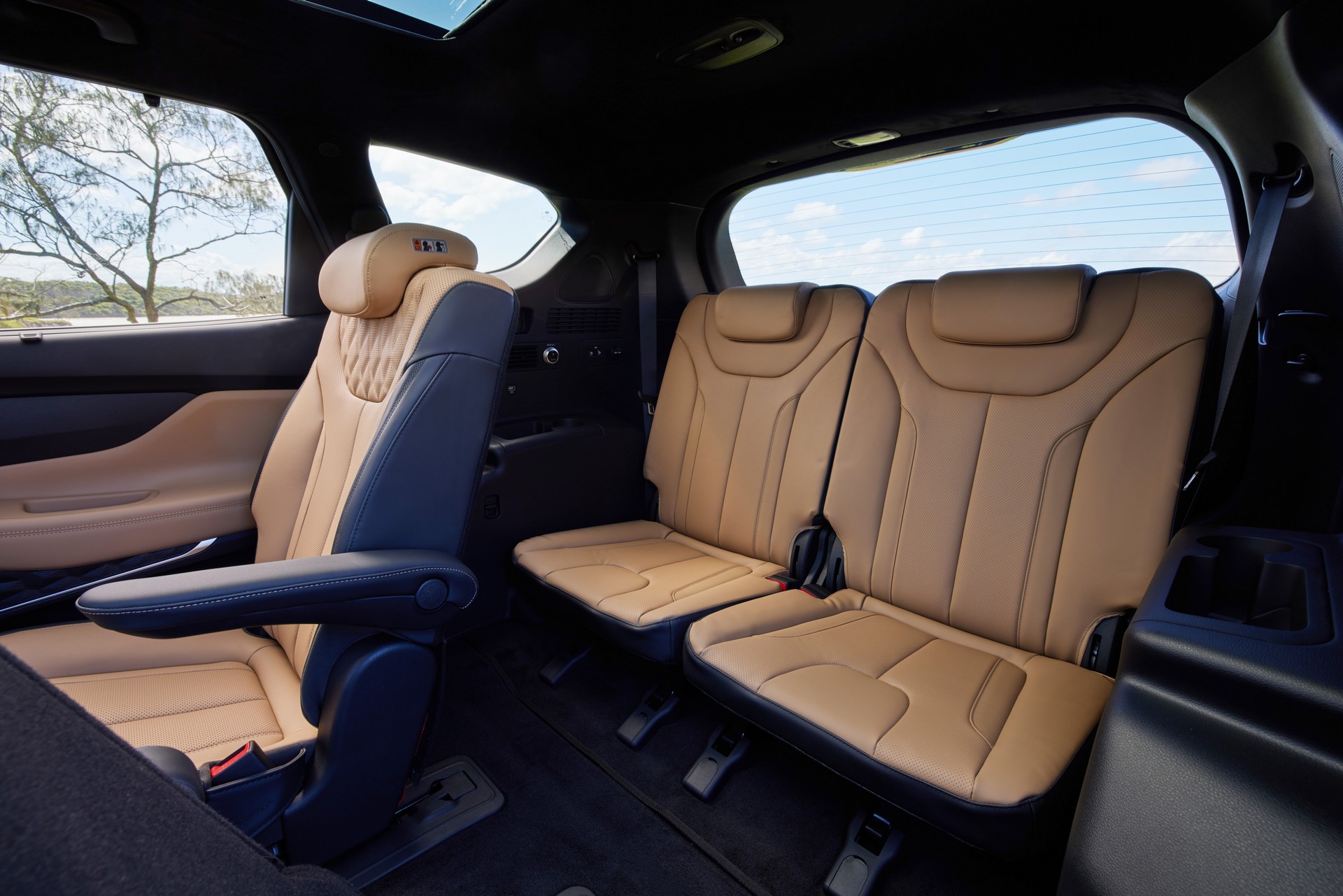 2023 Hyundai Santa Fe Hybrid Has More Torque Than 3.5-Liter V6 And More Power Than Turbo-Diesel