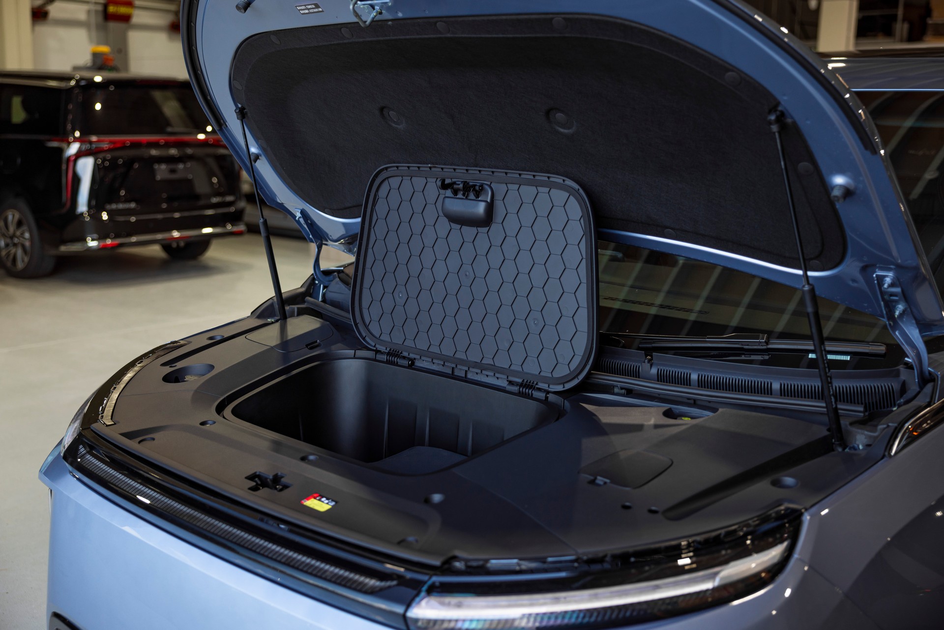 2023 LDV Mifa 9 Is Australia’s Newest Electric Luxury Minivan, Priced From AU$106,000