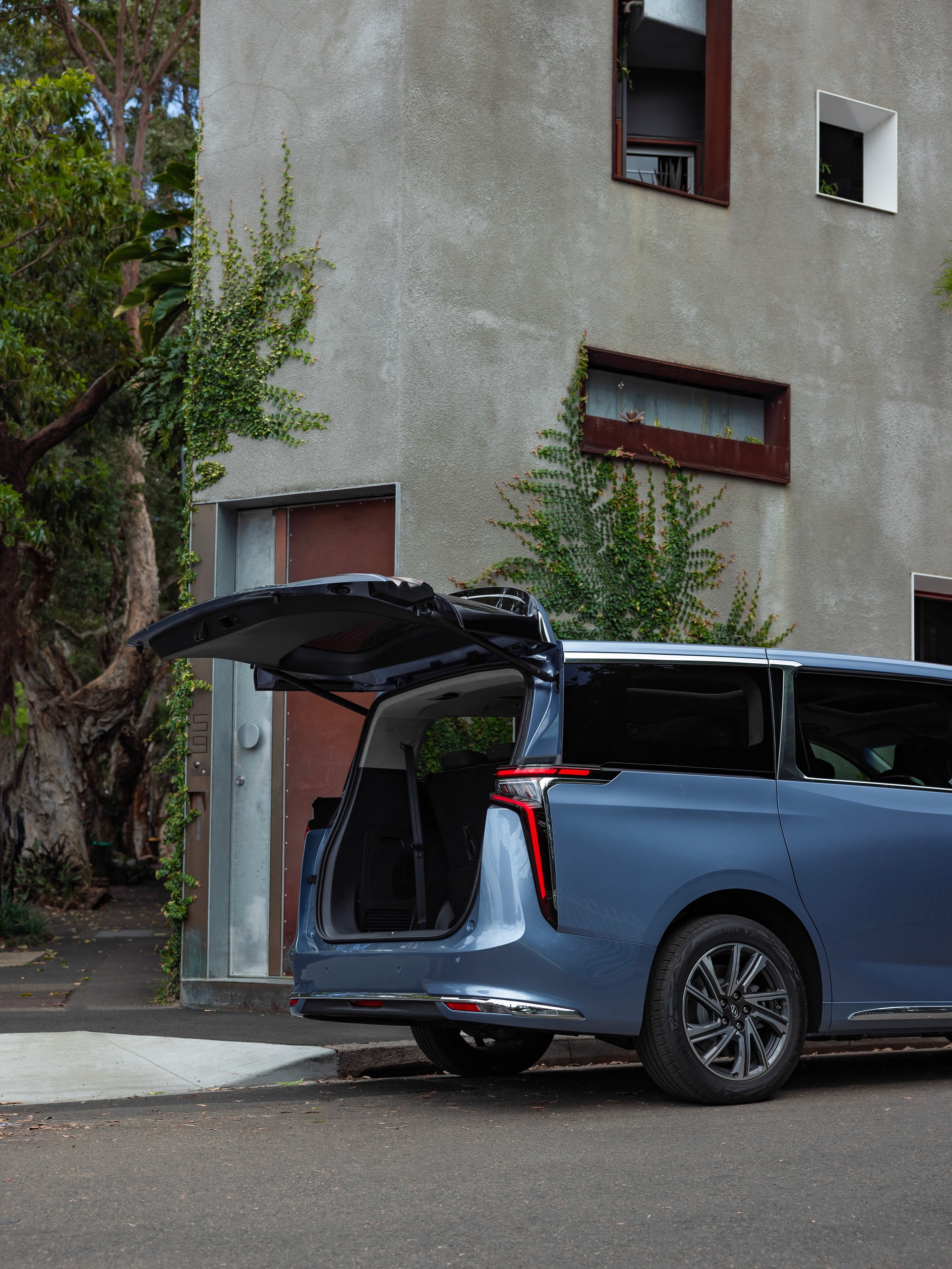 2023 LDV Mifa 9 Is Australia’s Newest Electric Luxury Minivan, Priced From AU$106,000