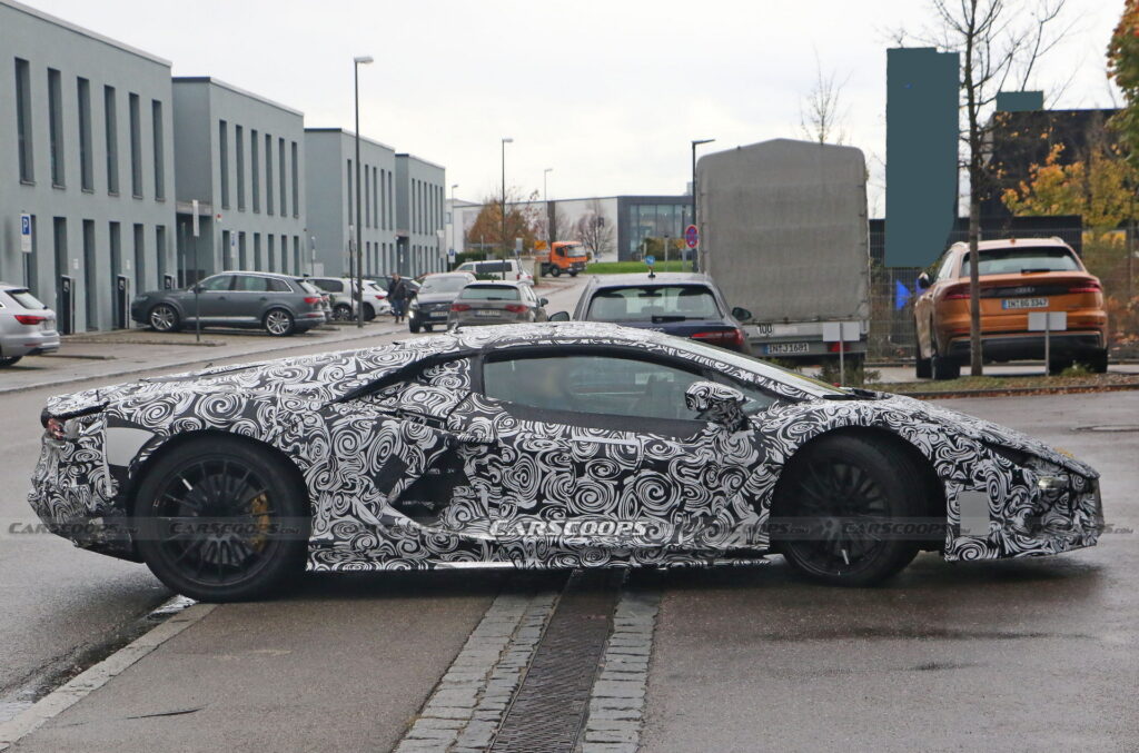 Lamborghini Aventador Replacement Reveals 8,500 RPM Redline In New Spy ...