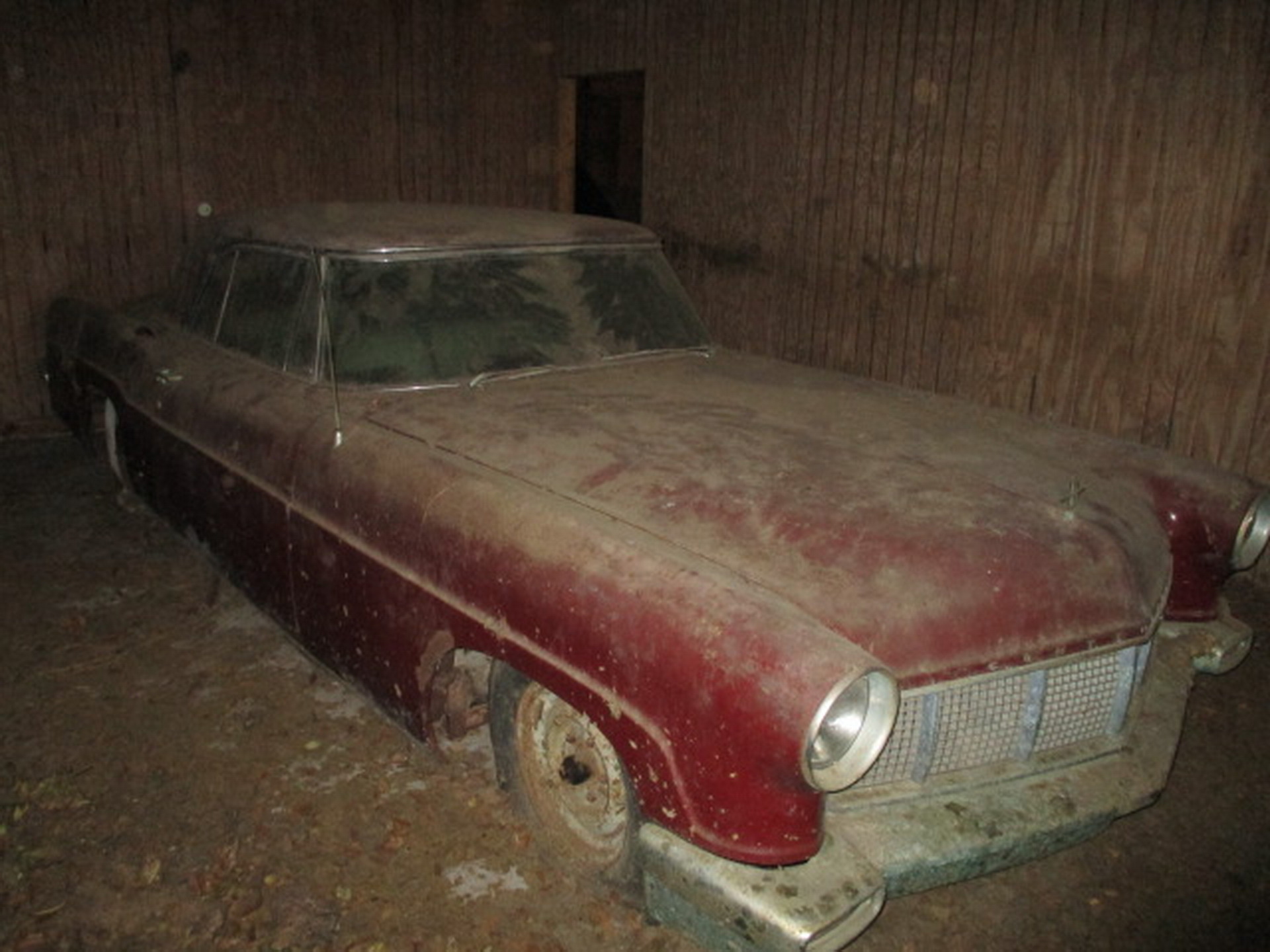 One Late Petrolhead’s Incredible Classic Car Collection Goes Up For Auction In Tampa