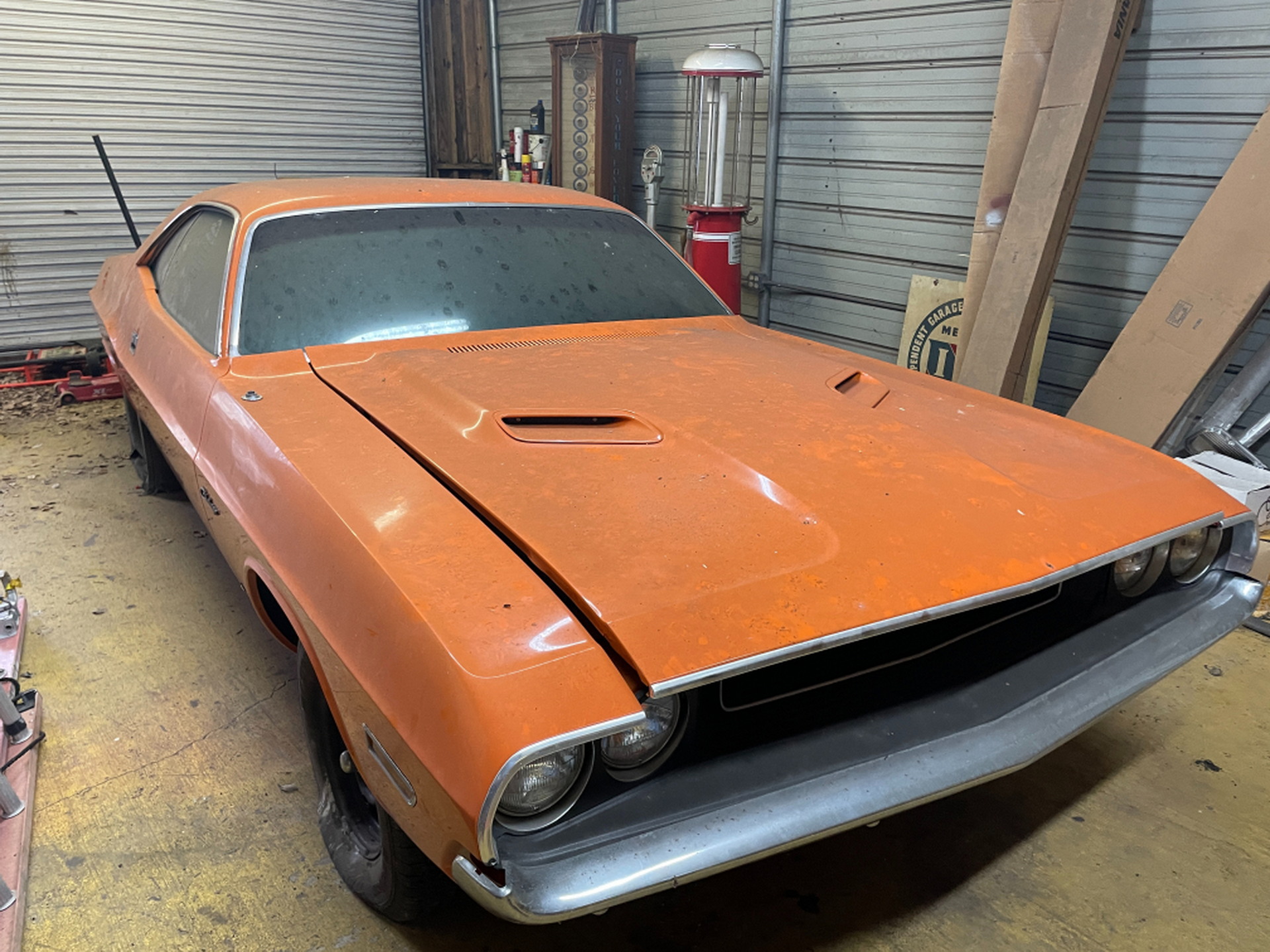 One Late Petrolhead’s Incredible Classic Car Collection Goes Up For Auction In Tampa