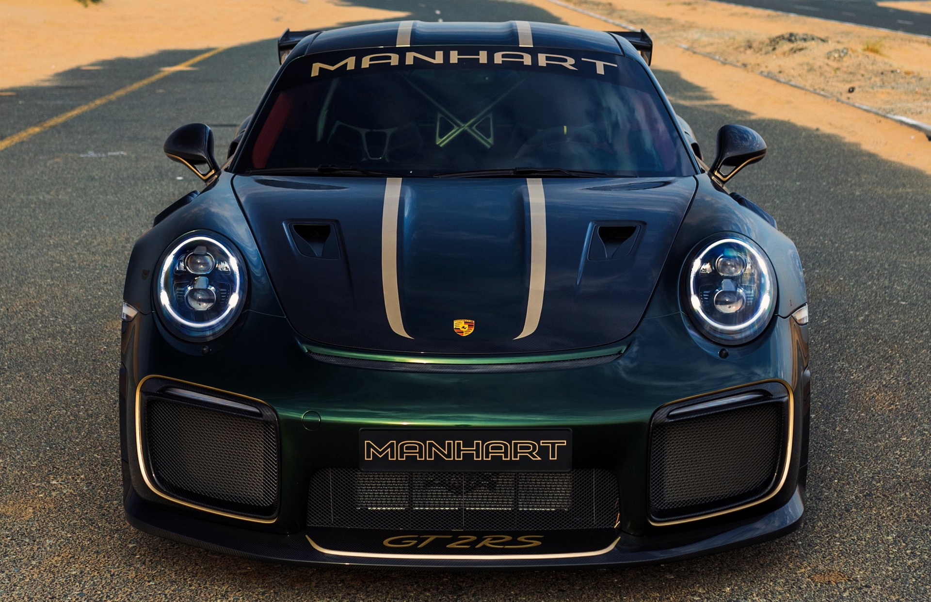 Manhart Takes The Porsche 911 GT2 RS To 932 HP, Adds More Carbon Fiber