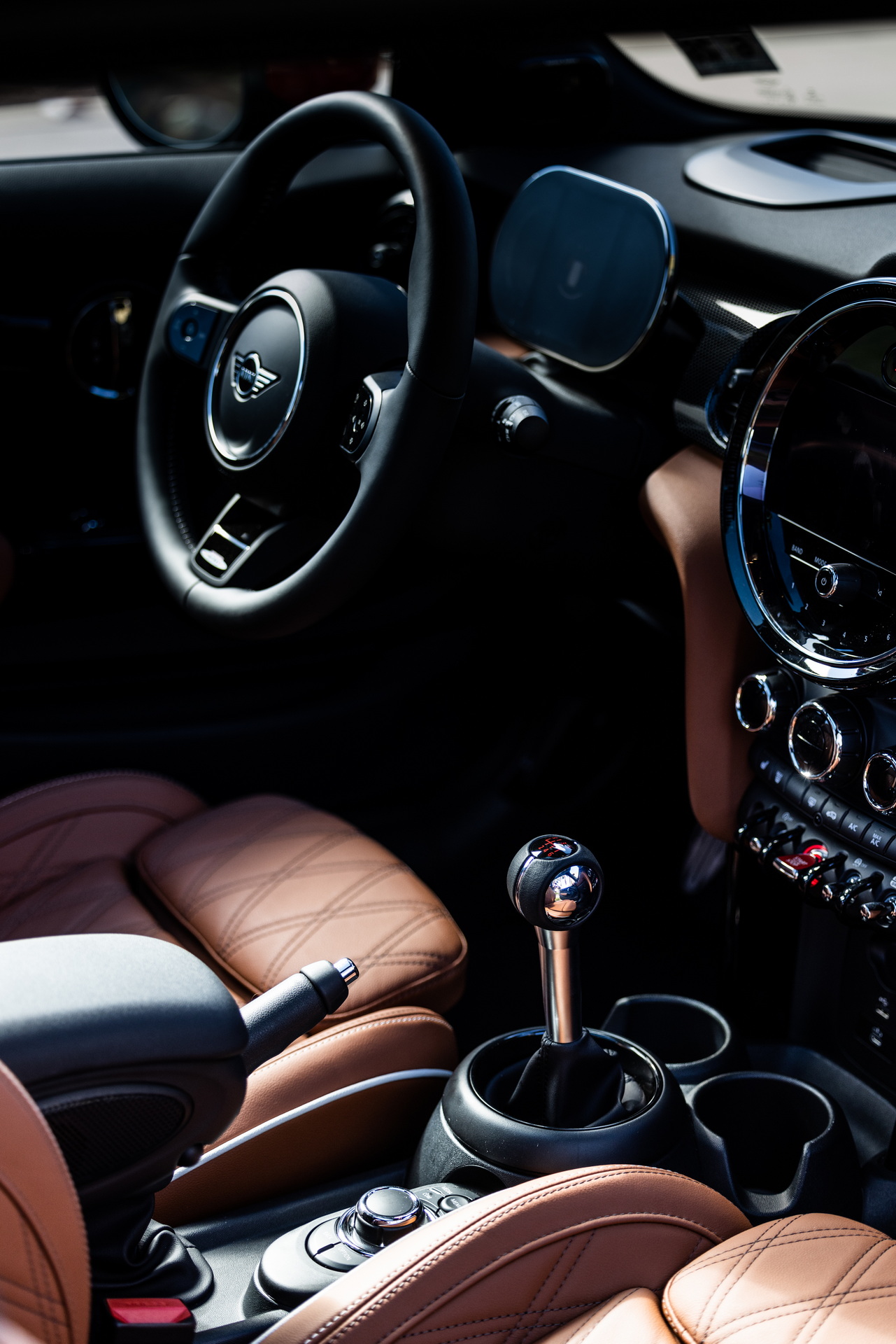 MINI Wants To Help US Drivers Learn How To Drive A Stick